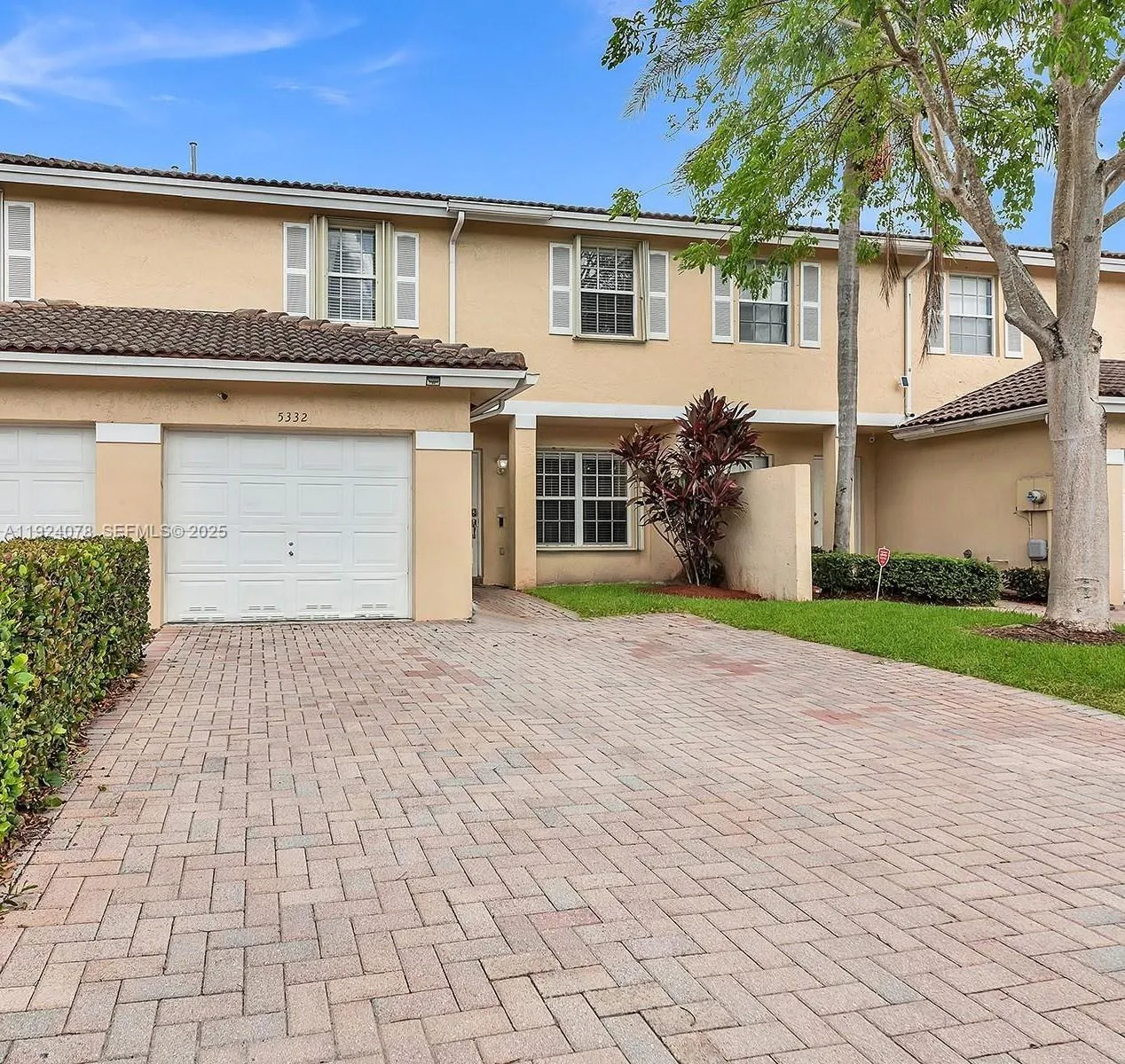 4 bedroom 2 bath for sale at 5332 NW 89th Ave, Sunrise FL 33351