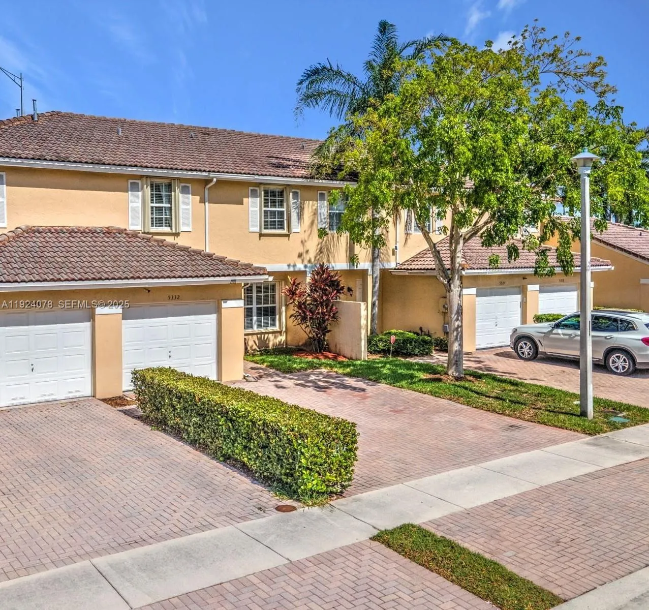 5332 NW 89th Ave, Sunrise FL 33351