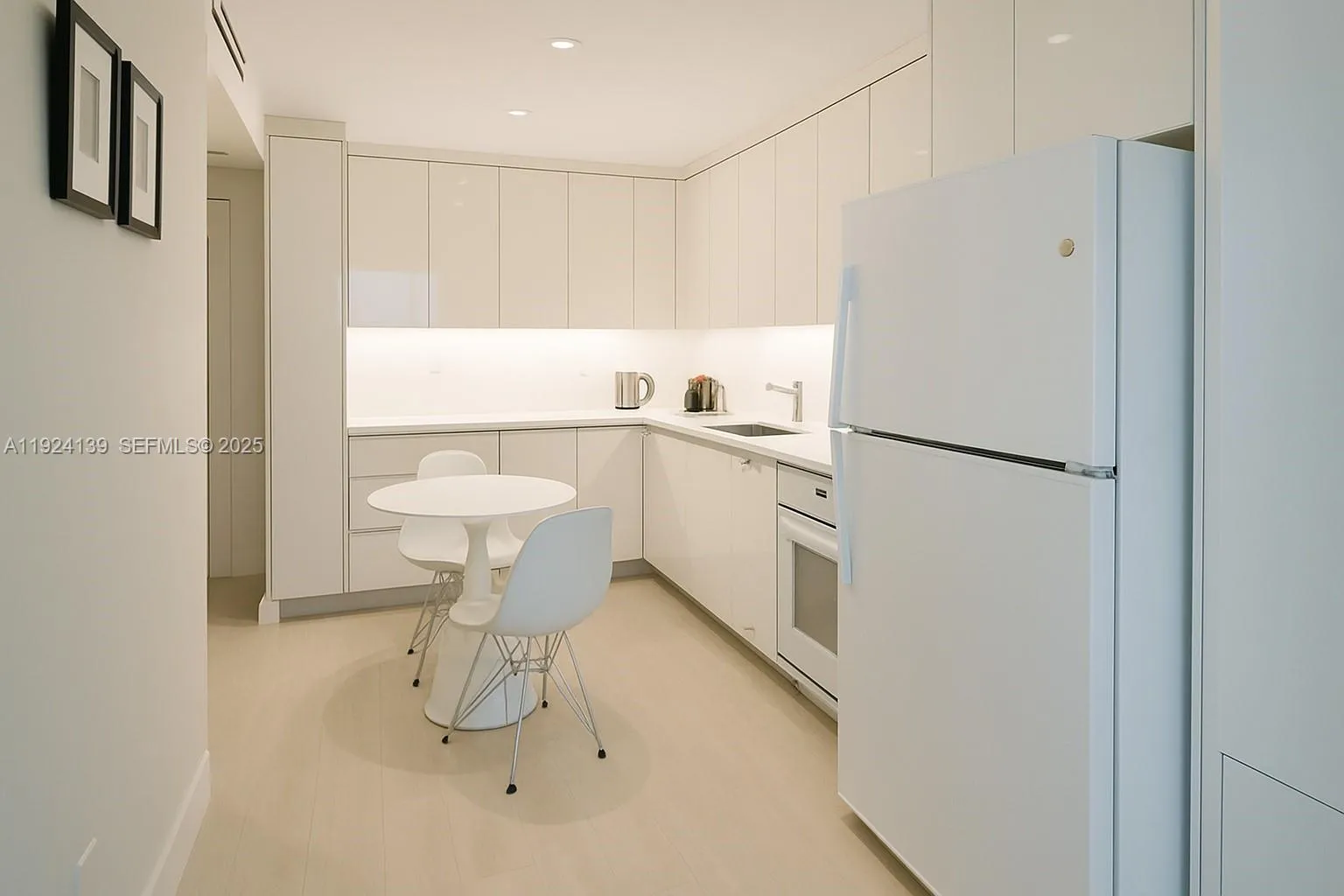 2301 Collins Ave # 636, Miami Beach FL 33139