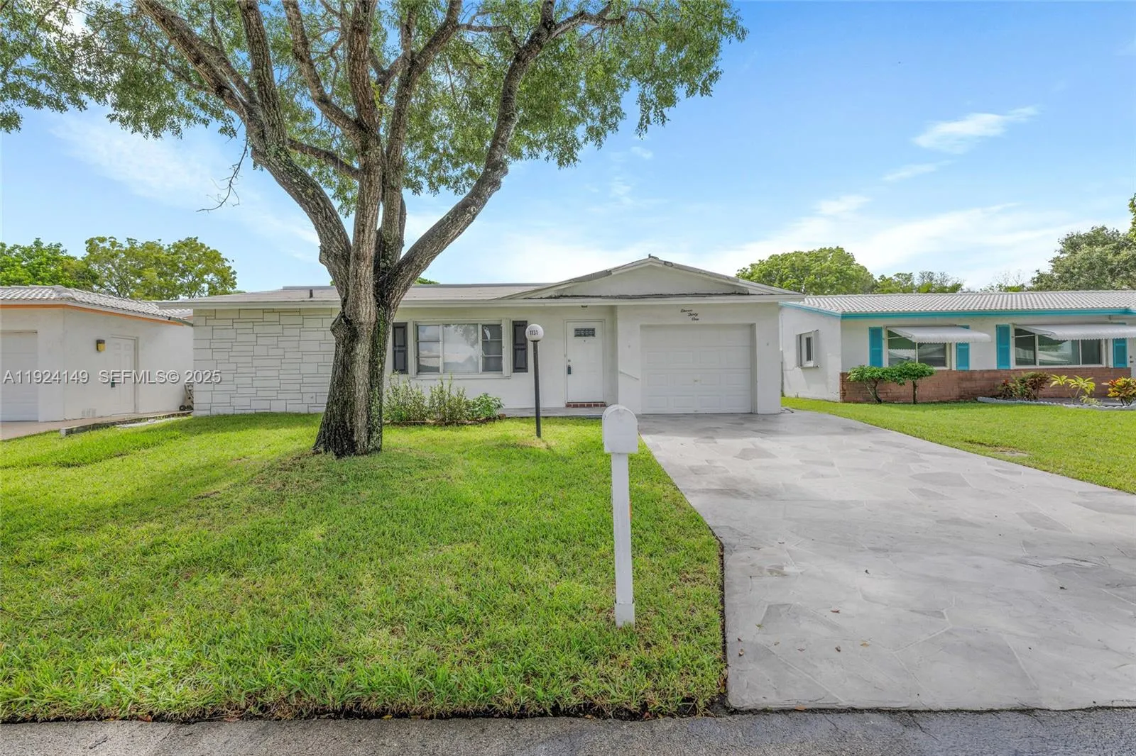 2 bedroom 2 bath for sale at 1131 NW 90th Way, Plantation FL 33322
