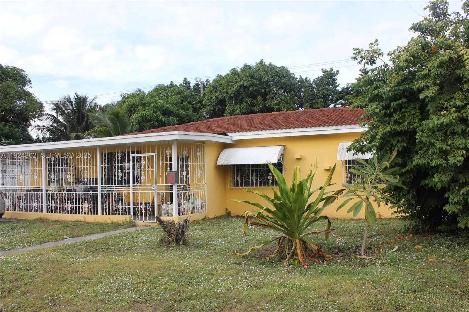 3135 NW 82nd St, Miami FL 33147