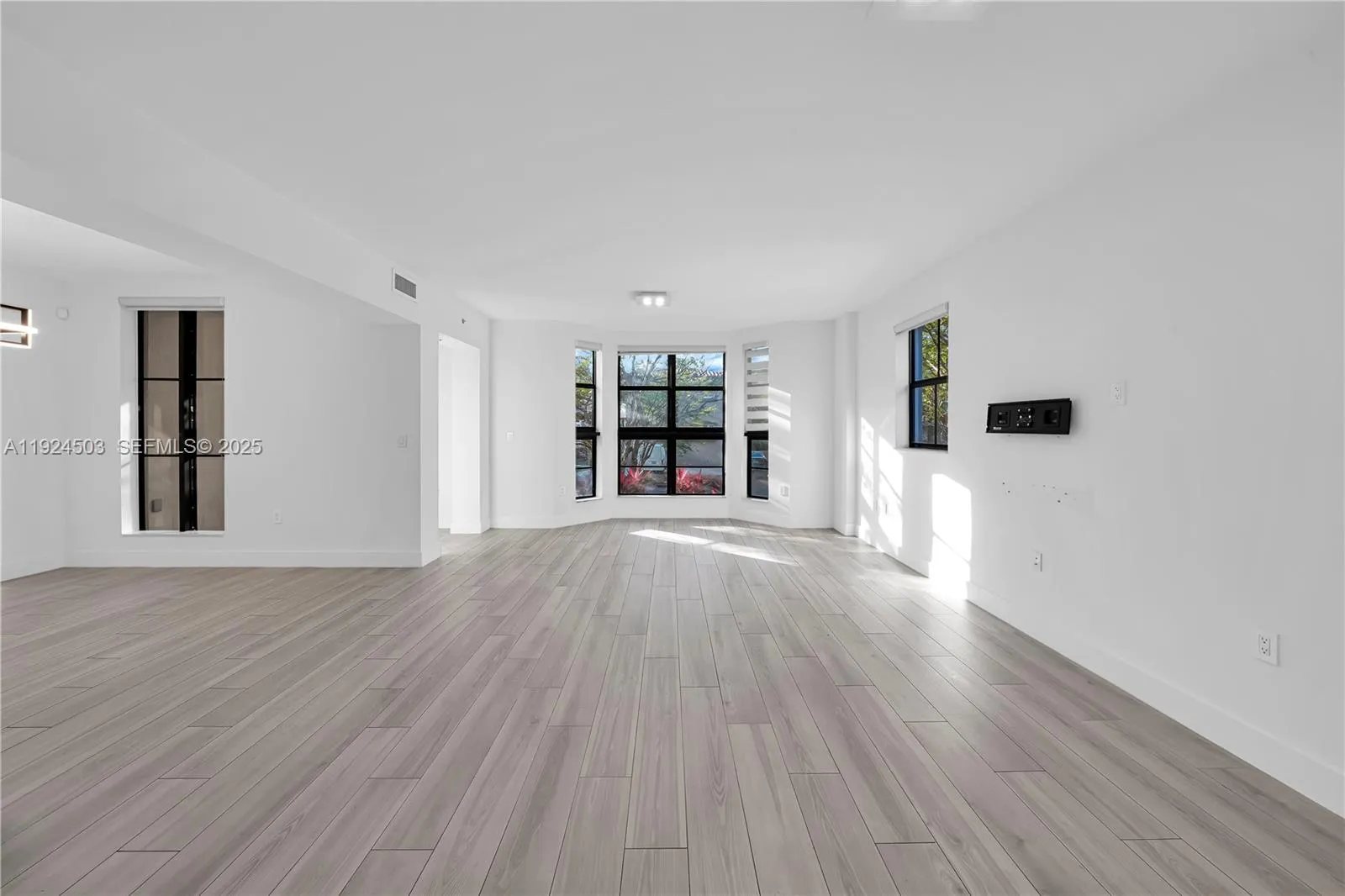 1650 Galiano St, Coral Gables FL 33134