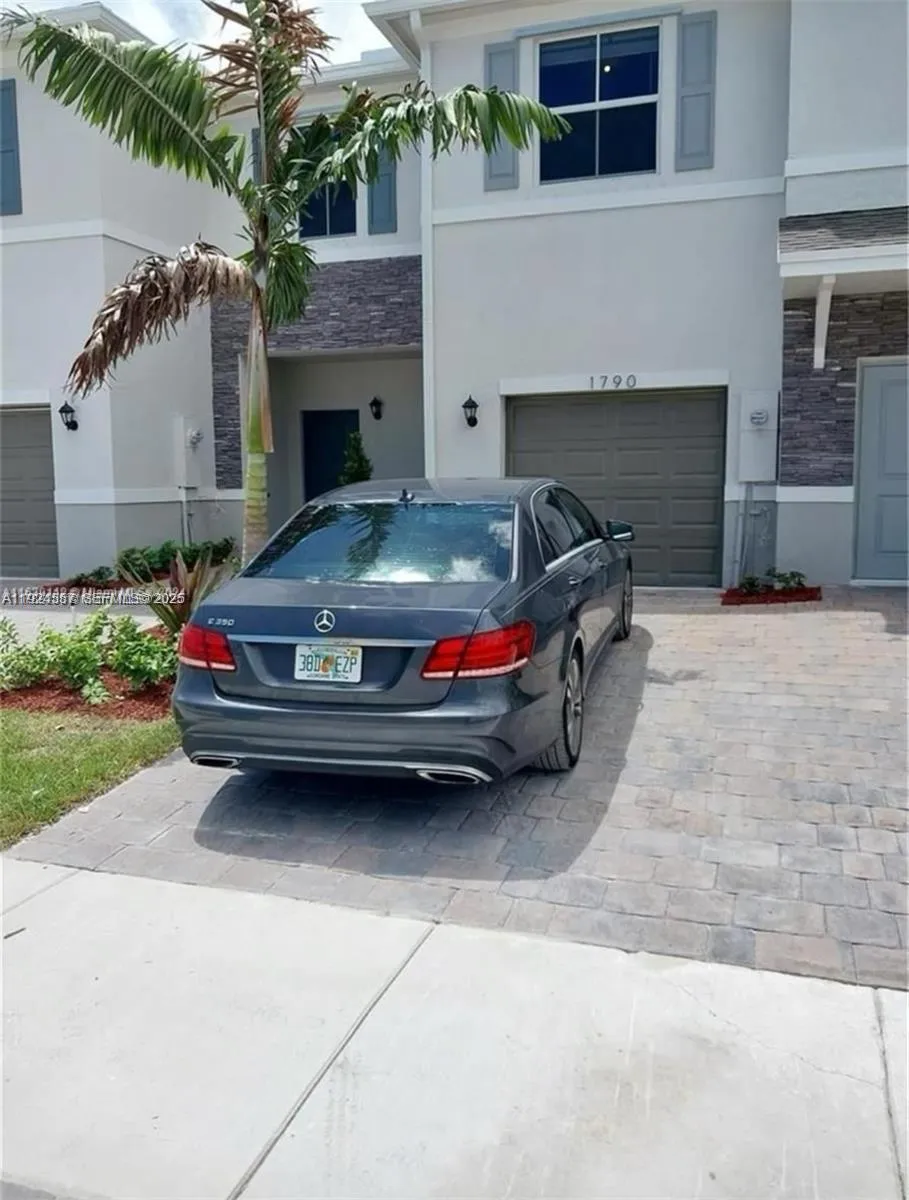 1790 SE 7th Ter # 1790, Homestead FL 33034
