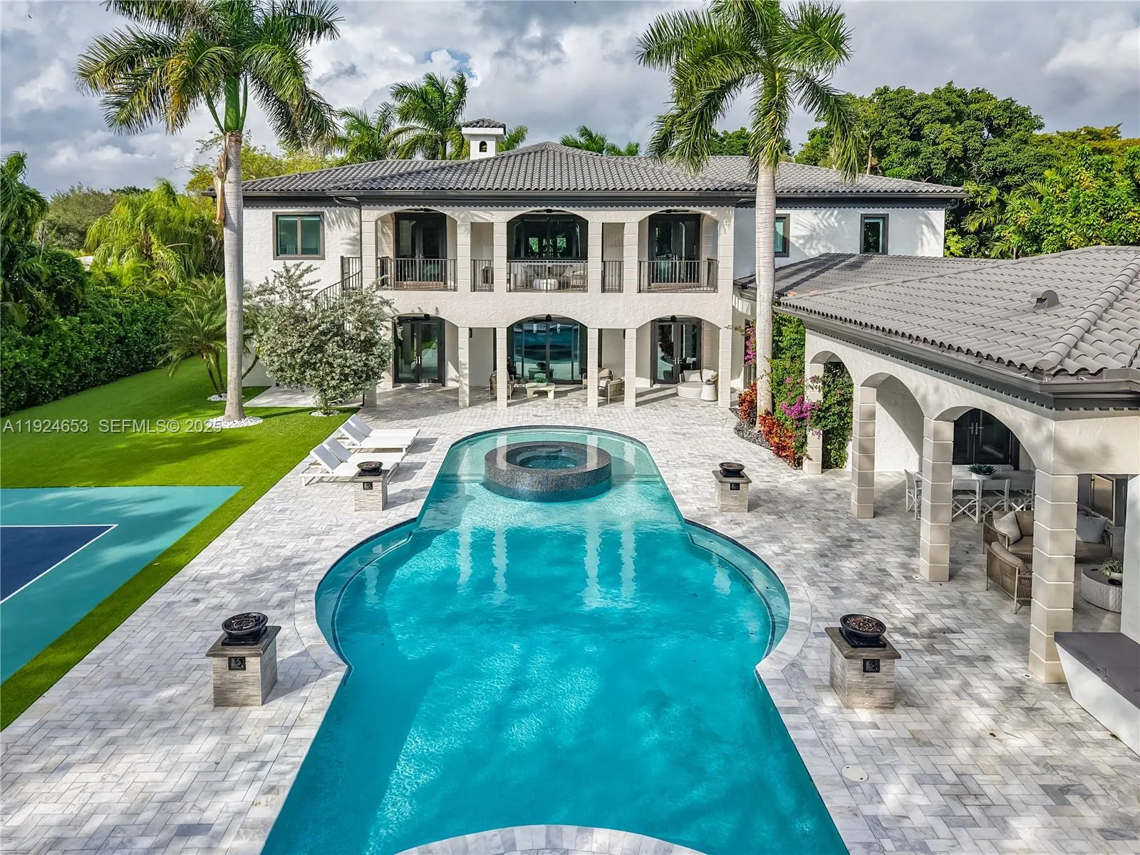 6080 SW 104th St, Pinecrest FL 33156