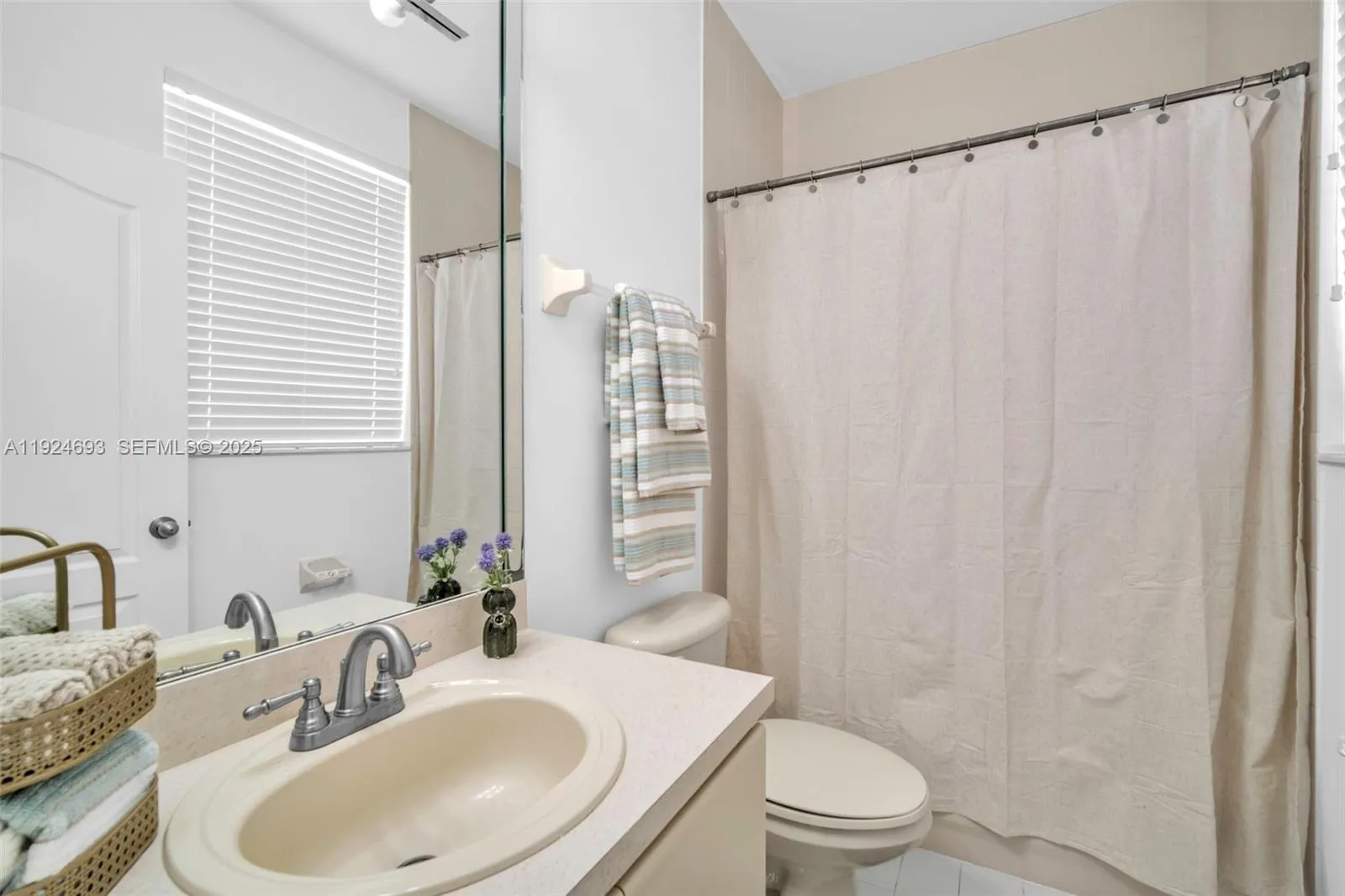 13030 NW 8th St, Miami FL 33182