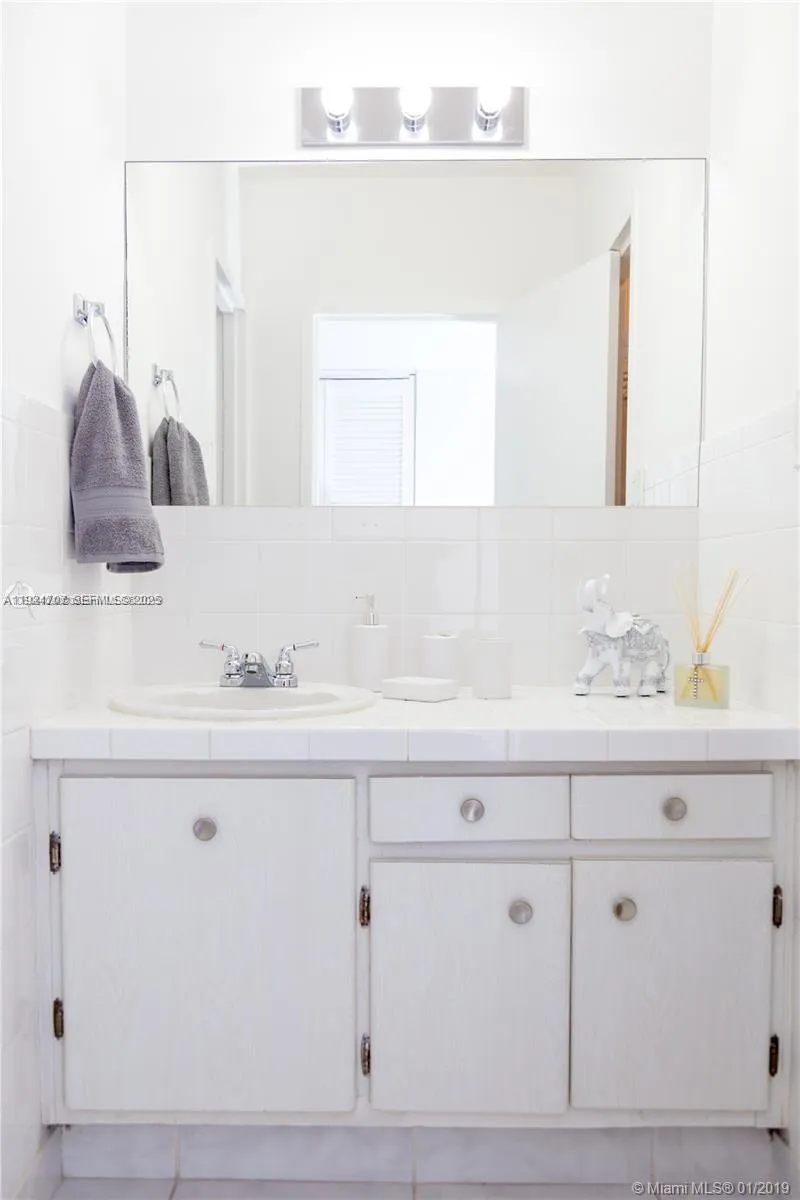 100 LINCOLN RD # 1216, Miami Beach FL 33139