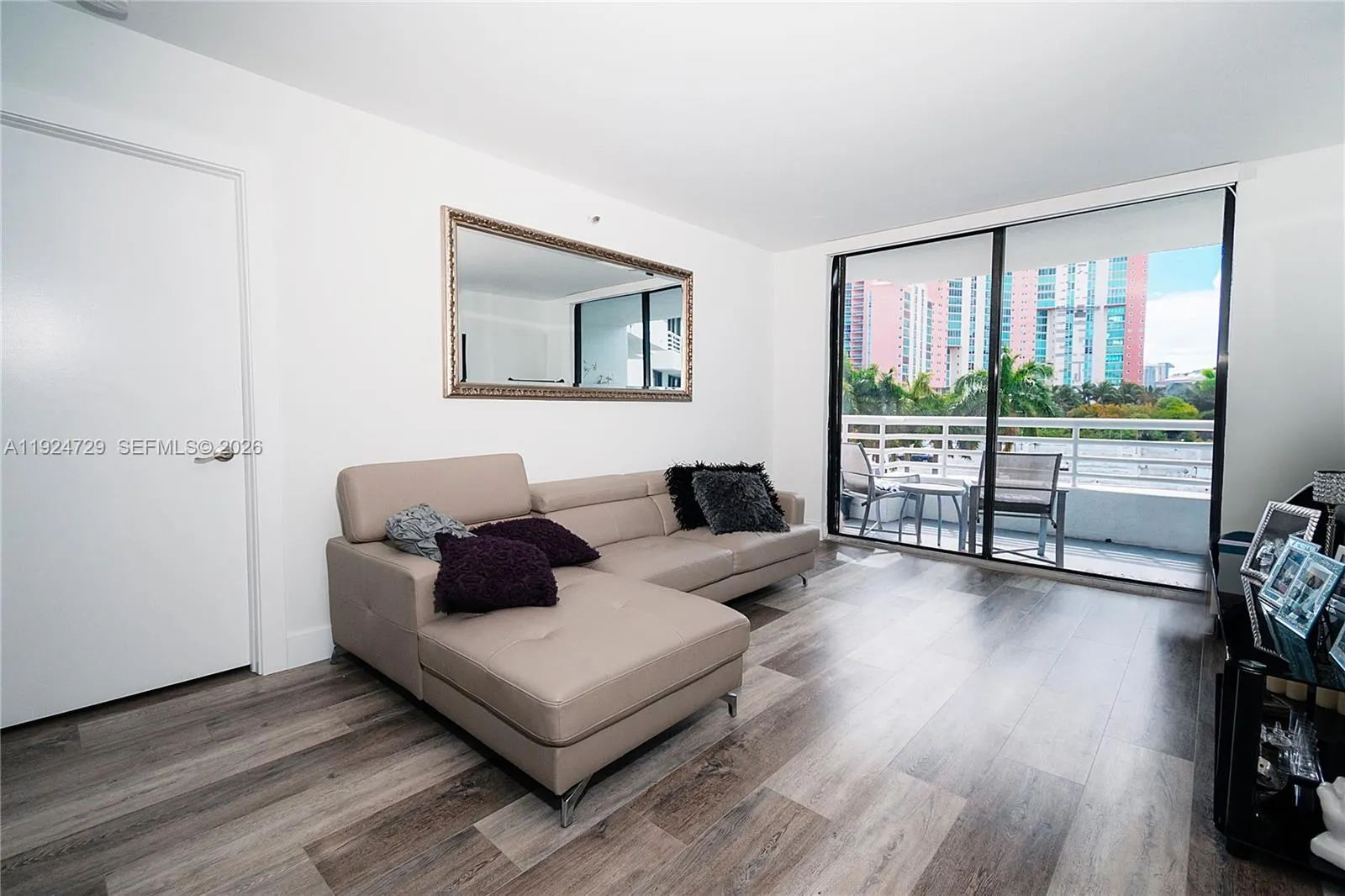 3300 NE 192nd St # 515, Aventura FL 33180