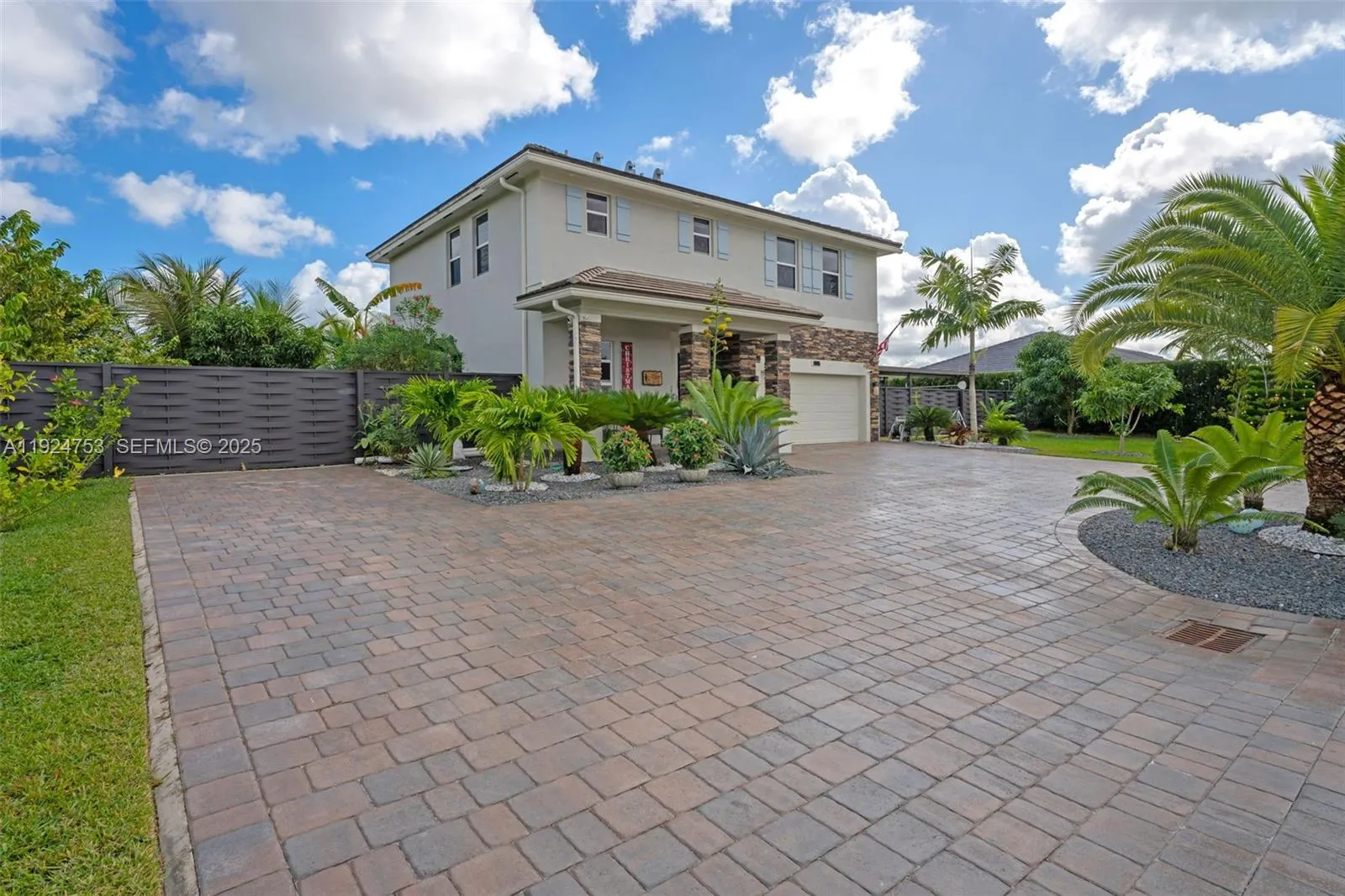 19815 SW 132nd Ct, Miami FL 33177