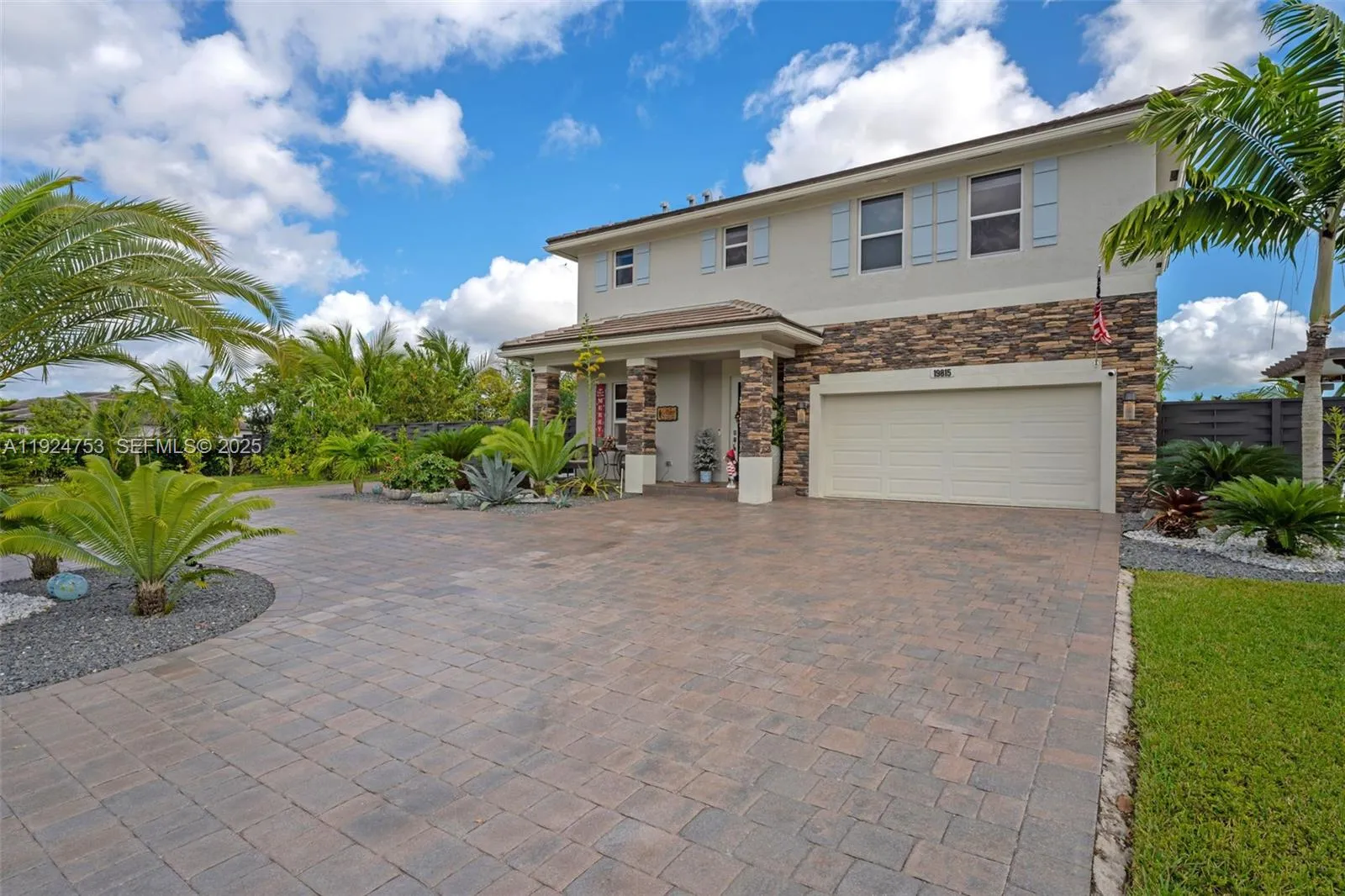 19815 SW 132nd Ct, Miami FL 33177