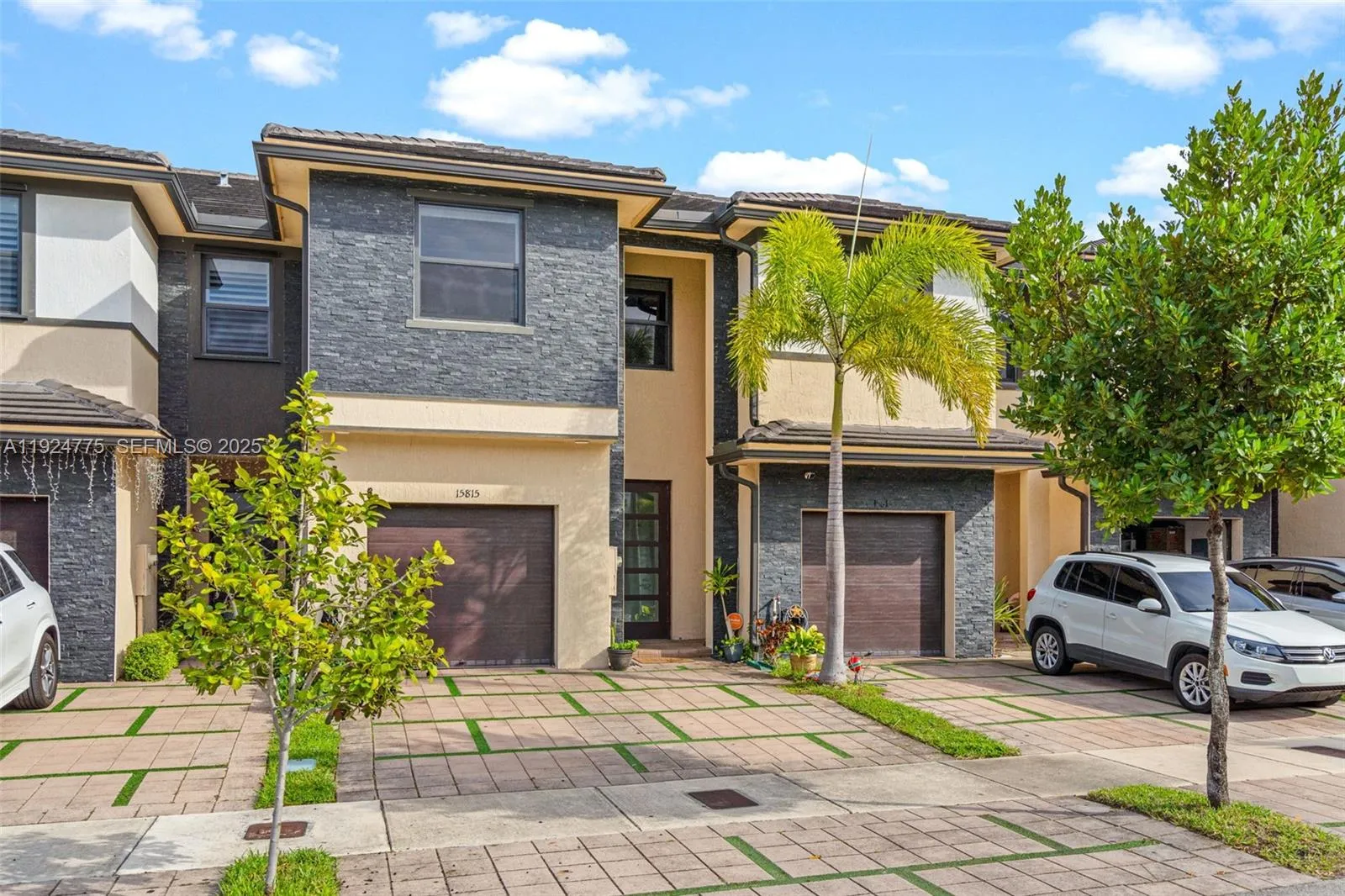 15815 NW 91st Ct, Miami Lakes FL 33018