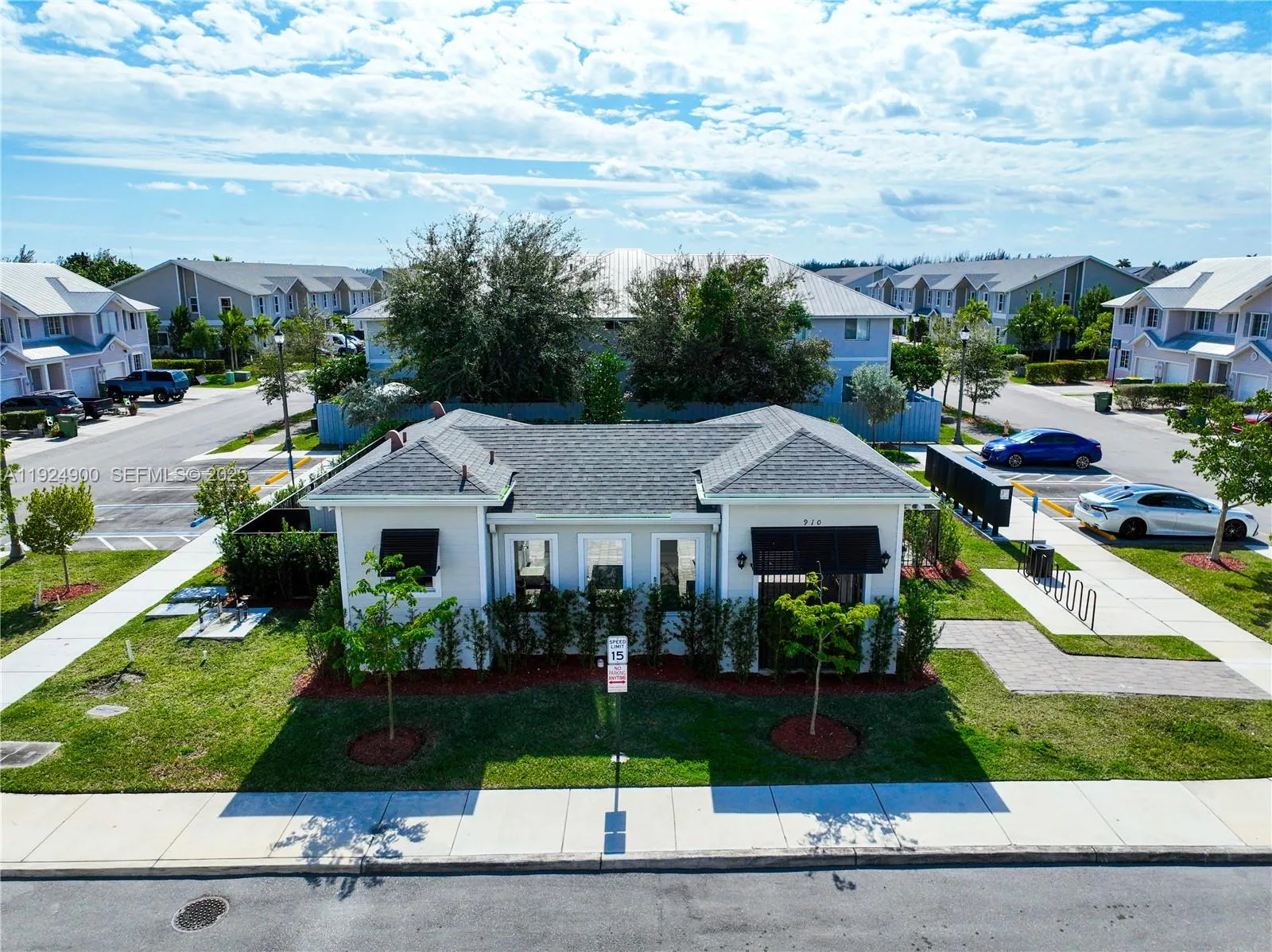 1720 SE 9th Ave, Homestead FL 33034