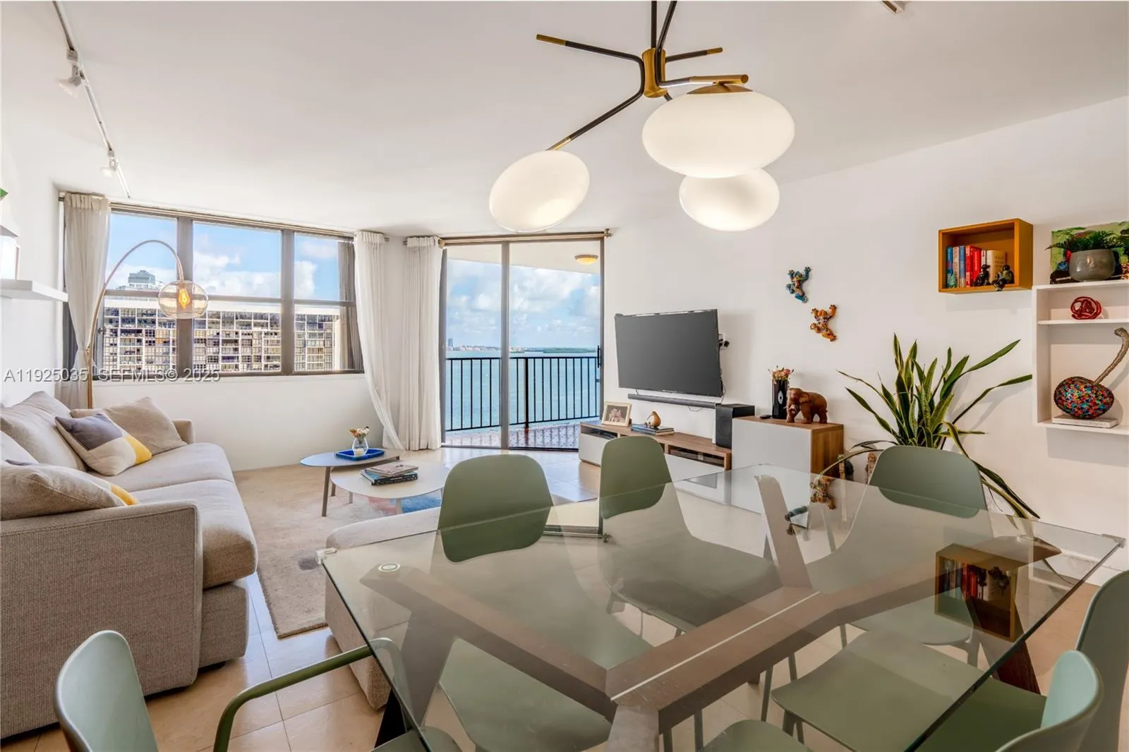 2 bedroom 2 bath for sale at 1925 Brickell Ave # D2006, Miami FL 33129