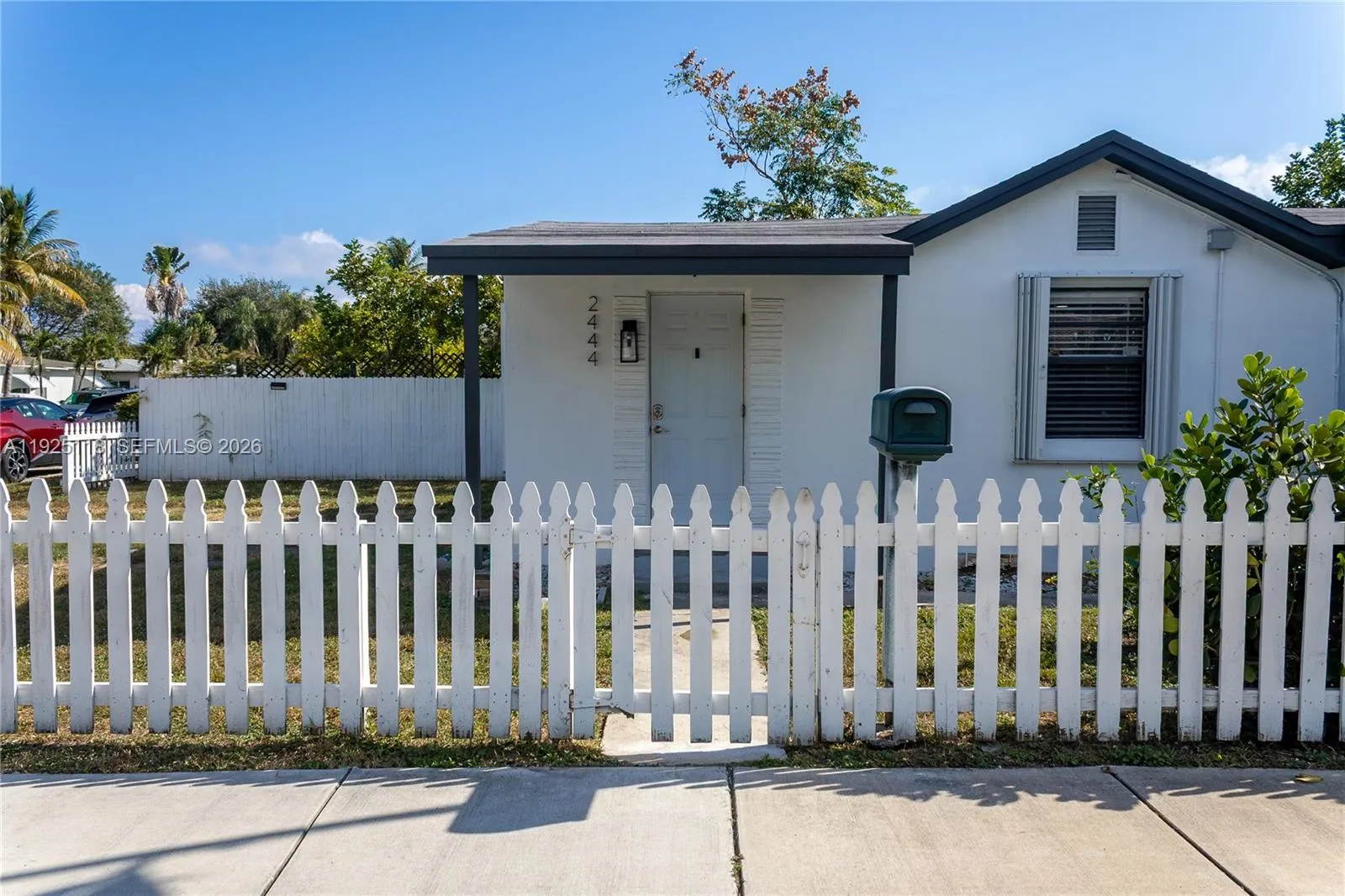 2 bedroom 1 bath for sale at 2444 Roosevelt St, Hollywood FL 33020