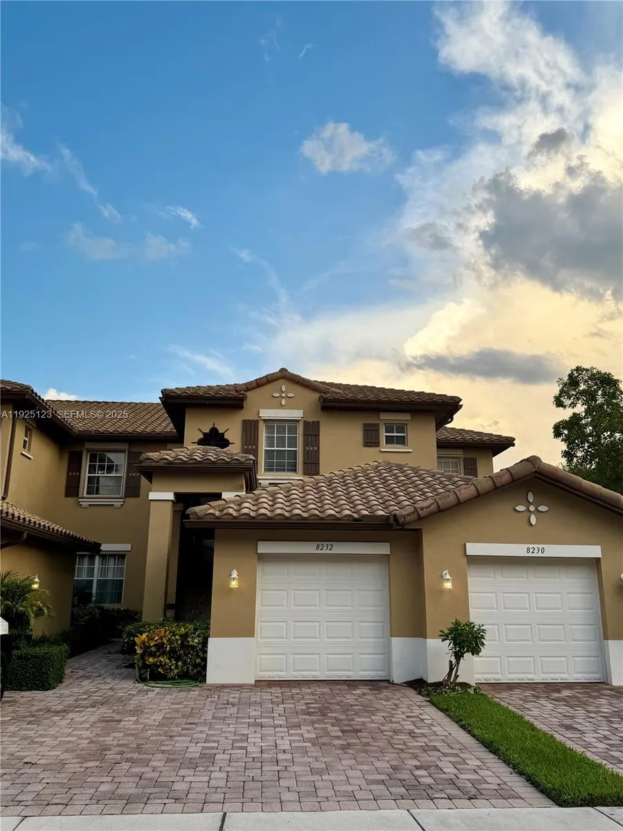 3 bedroom 2 bath for sale at 8232 NW 128th Ln # F, Parkland FL 33076