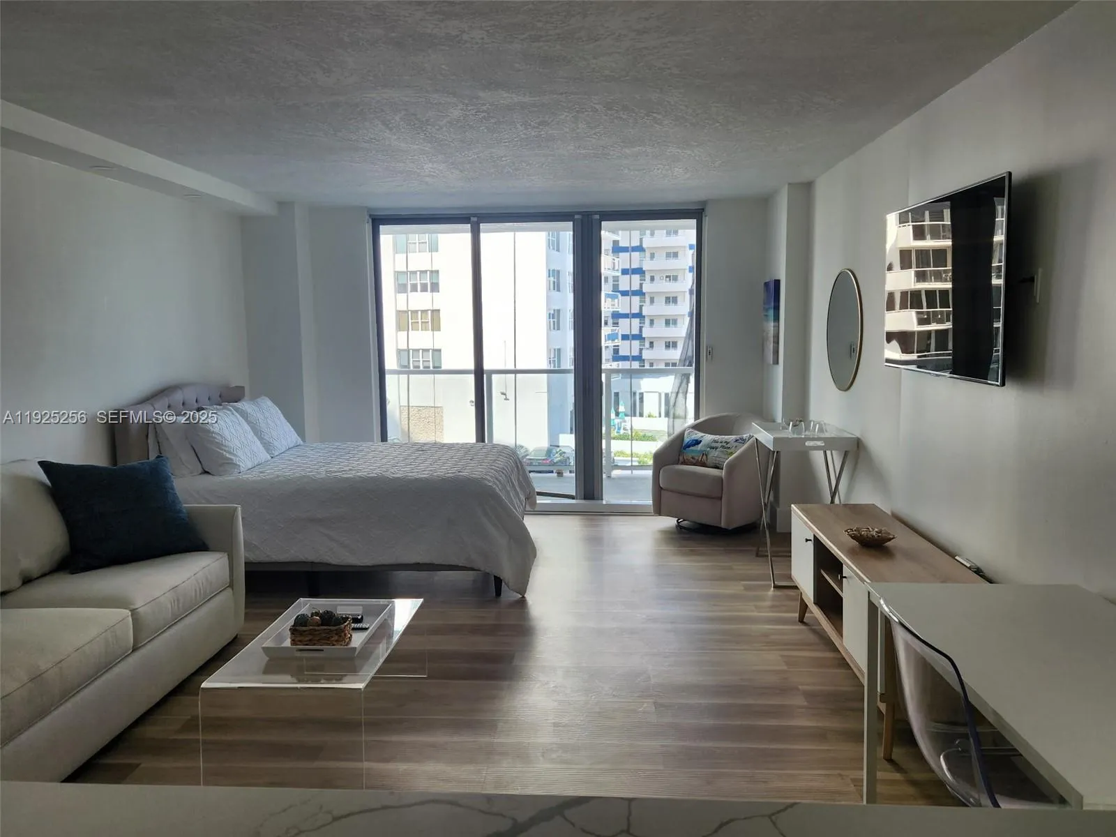 3180 S Ocean Dr # 307, Hallandale Beach FL 33009