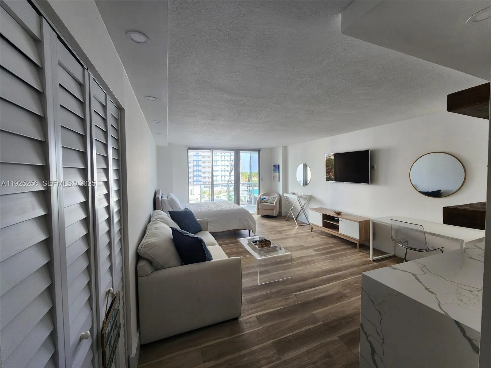 3180 S Ocean Dr # 307, Hallandale Beach FL 33009