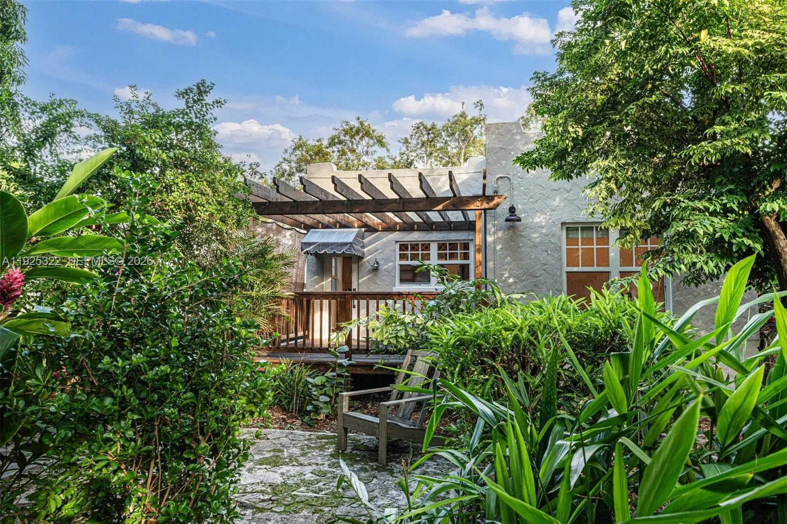 828 NW 9th Ave, Miami FL 33136