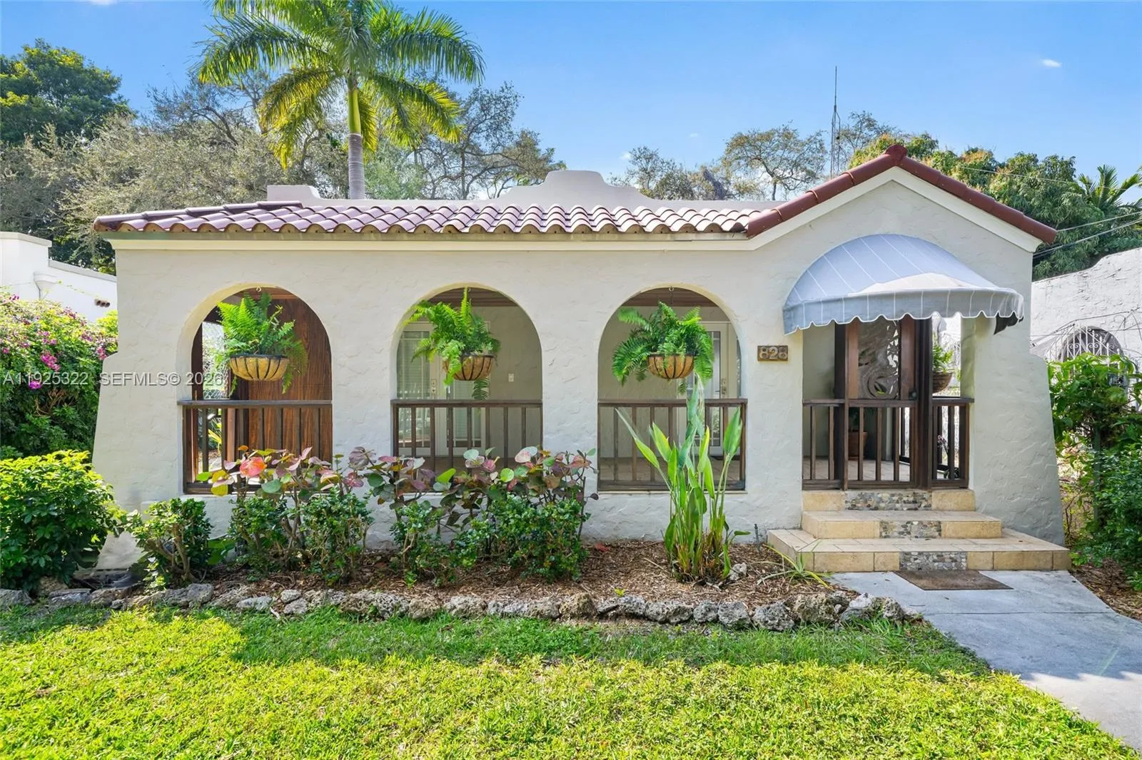 828 NW 9th Ave, Miami FL 33136