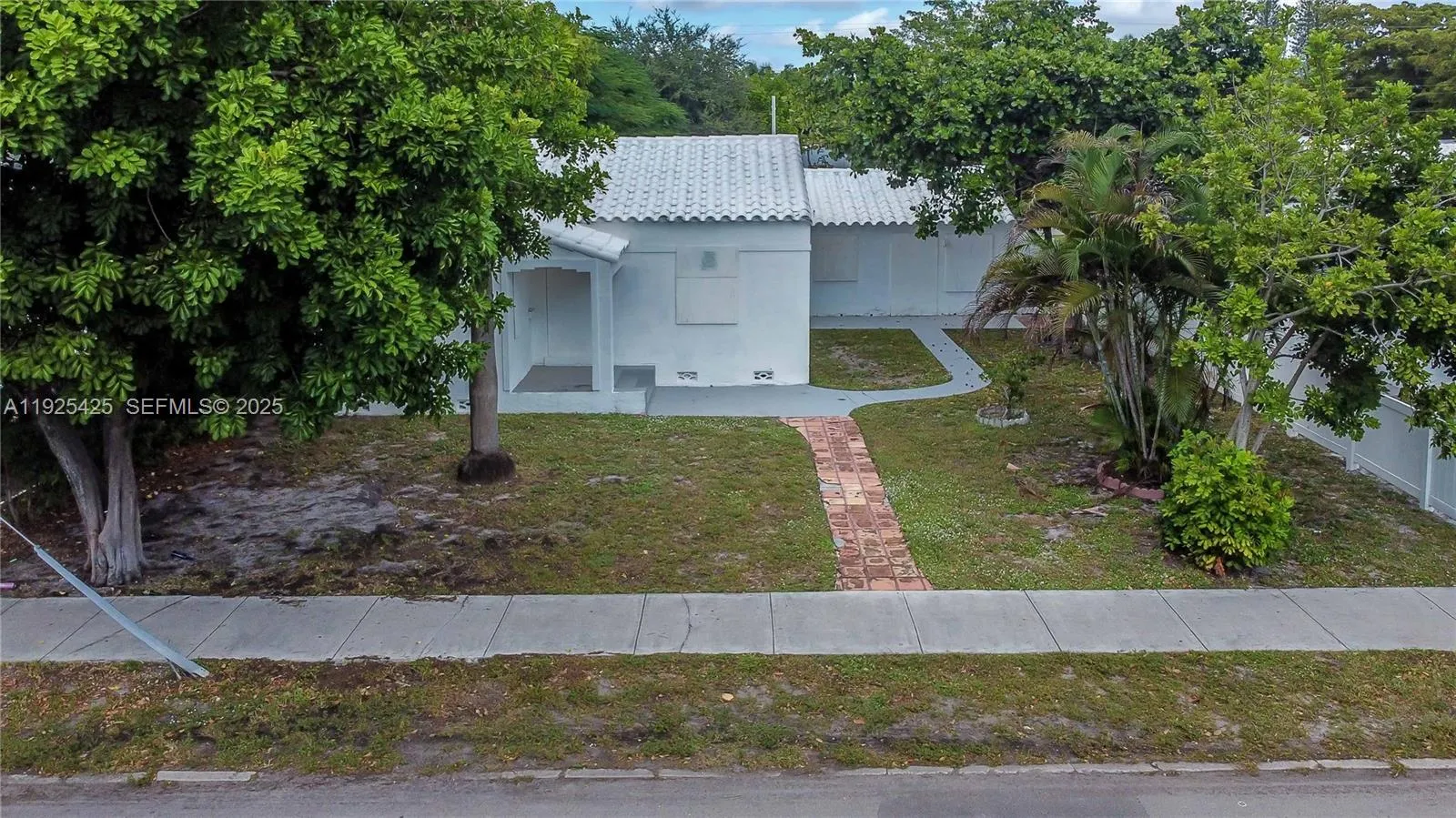 2015 Washington St, Hollywood FL 33020