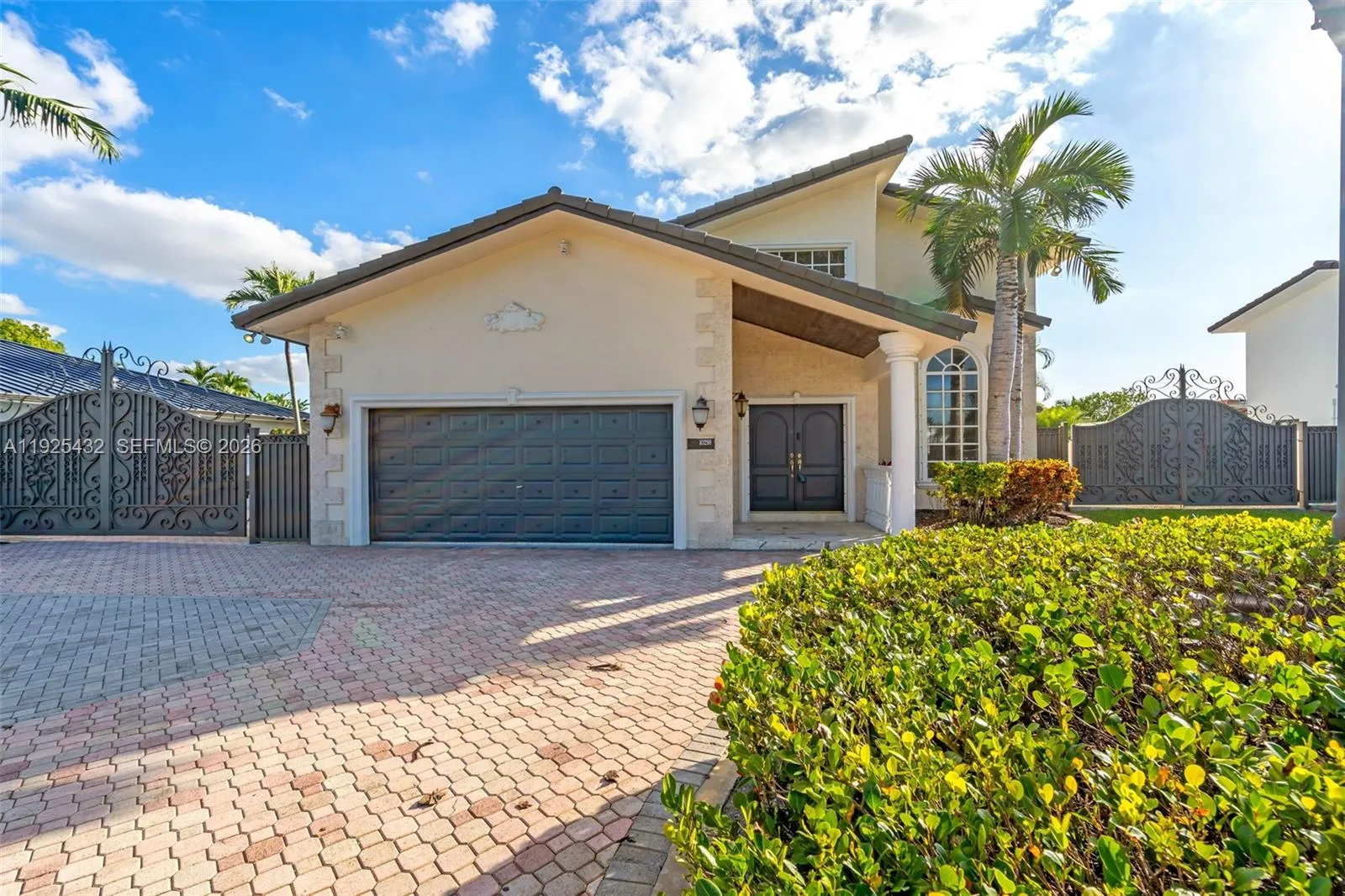4 bedroom 4 bath Residential for sale at 10298 NW 130th St, Hialeah Gardens FL 33018