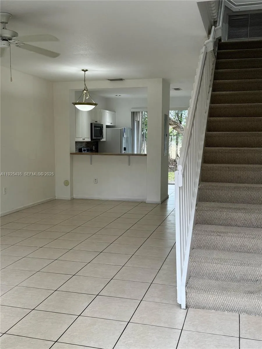 669 NW 42nd Ave, Plantation FL 33317