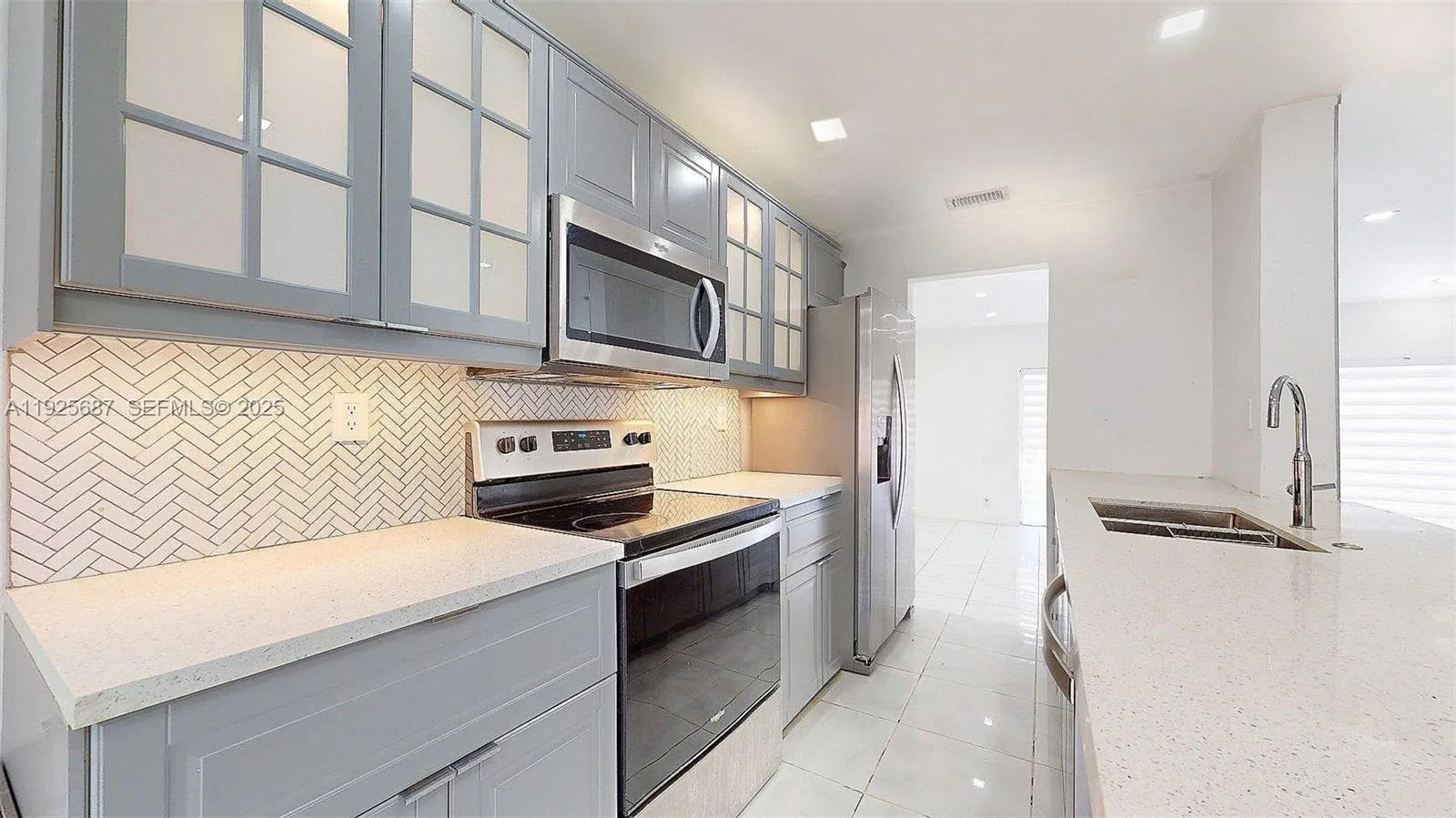 8212 NW 8th Pl # 2, Plantation FL 33324