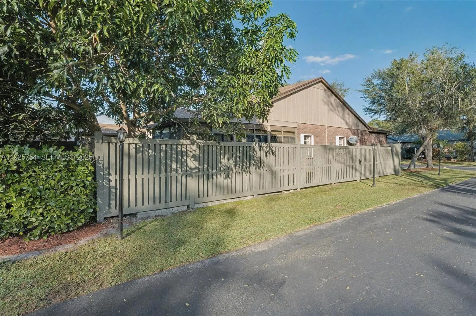 6569 Windsor Dr, Parkland FL 33067