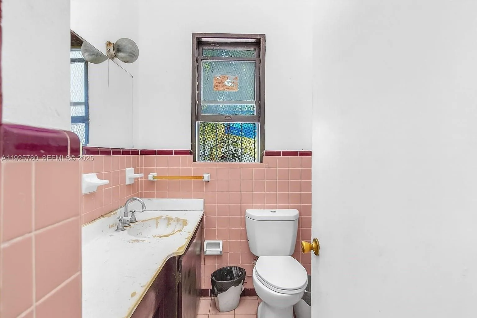 1725 NW 19th St, Miami FL 33125