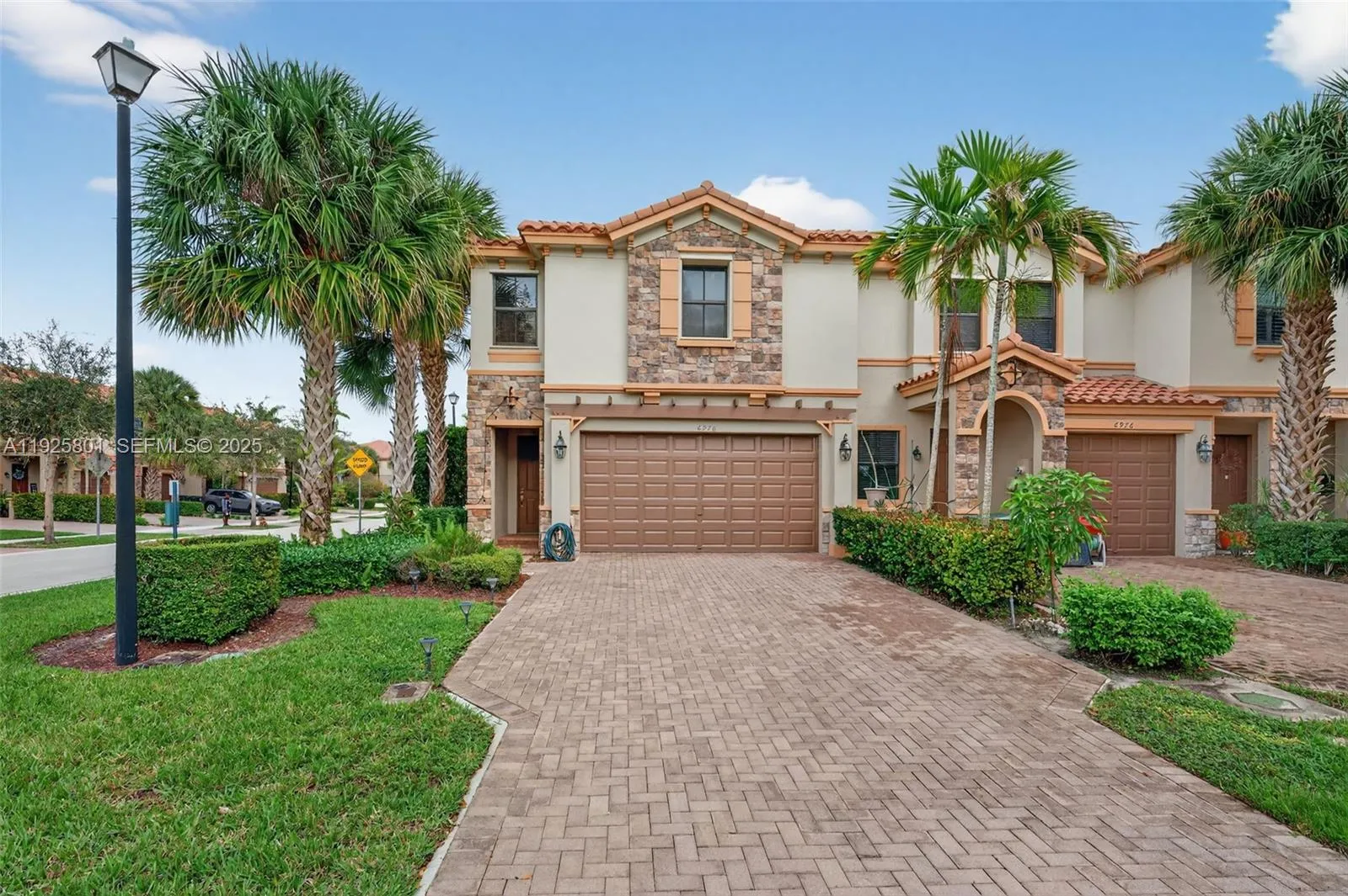 4 bedroom 3 bath for sale at 6978 Broadland Way, Coconut Creek FL 33073