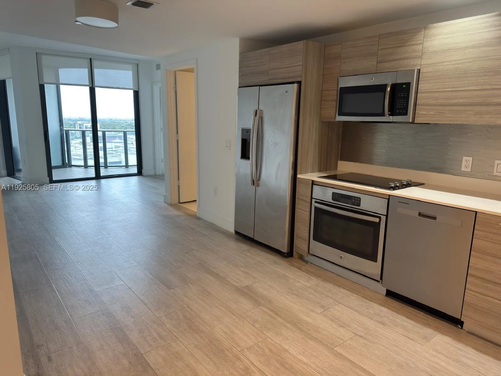 121 NE 34th St # 1214, Miami FL 33137