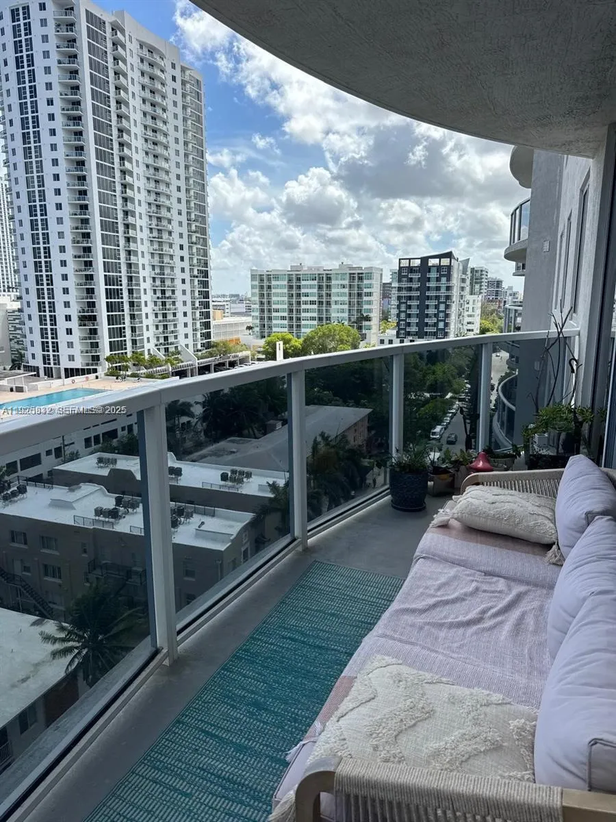 3 bedroom 2 bath for sale at 601 NE 23 ST # 1103, Miami FL 33137