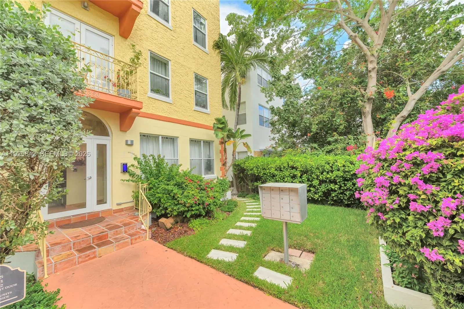 2 bedroom 1 bath for sale at 1350 Pennsylvania Ave # 207, Miami Beach FL 33139