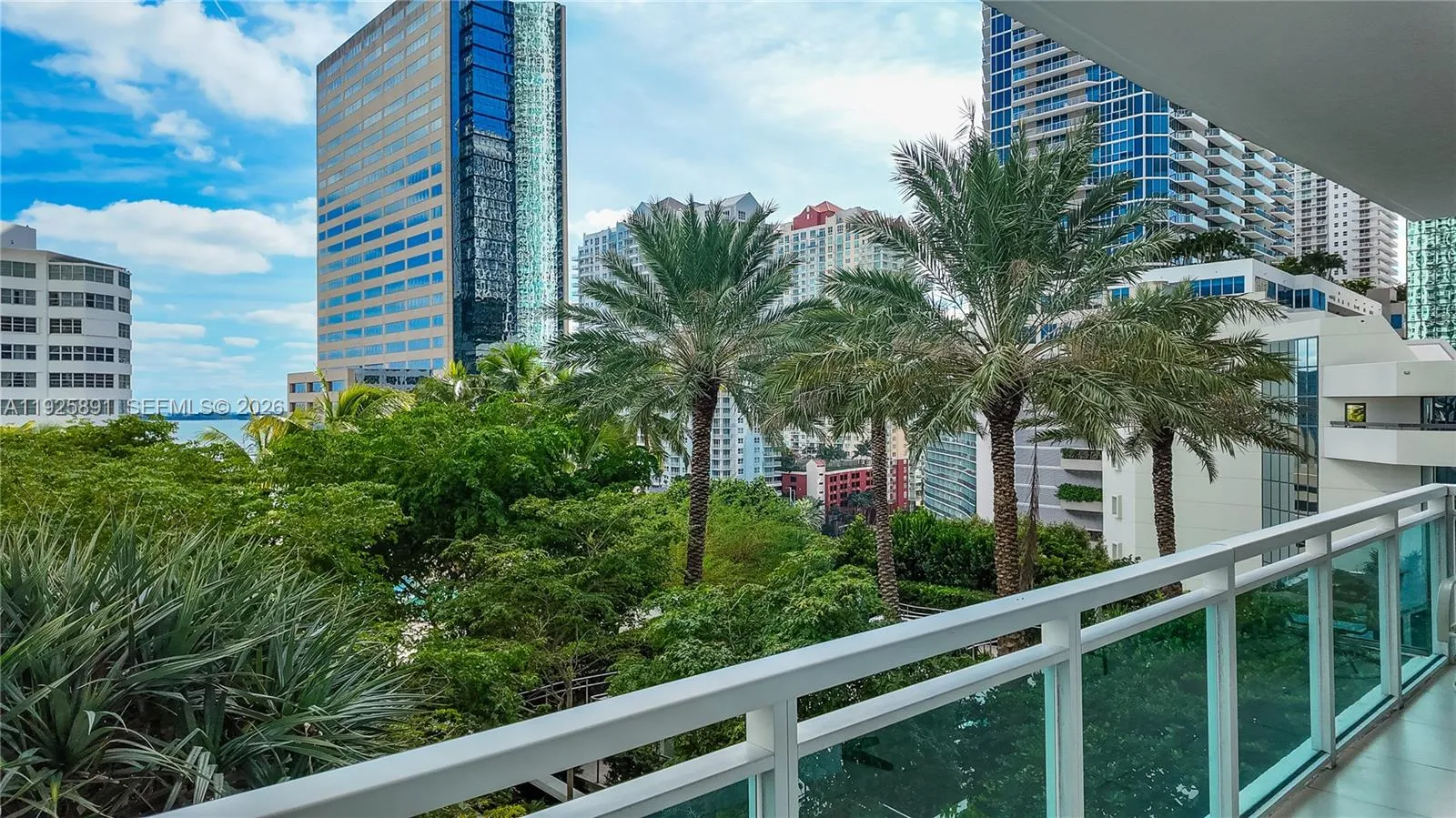 2 bedroom 2 bath for sale at 951 Brickell Ave # 1206, Miami FL 33131