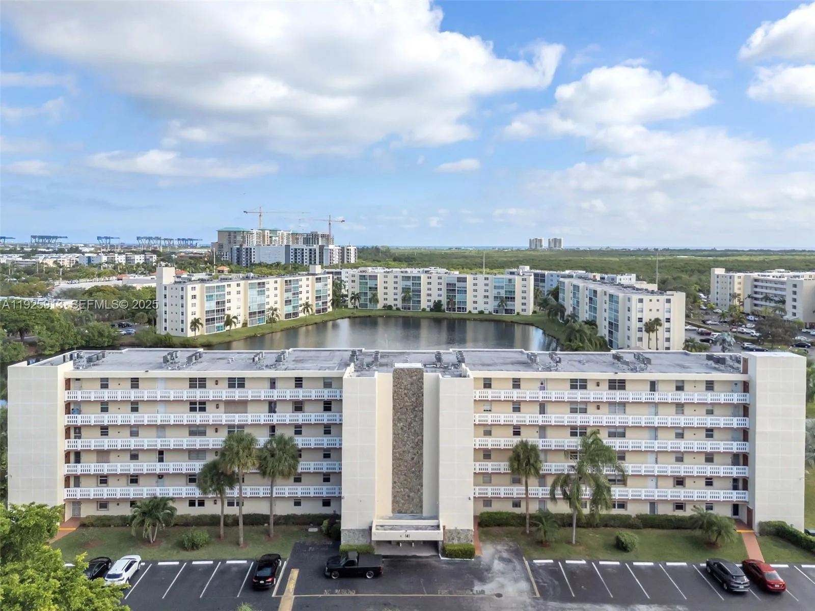 2 bedroom 2 bath for sale at 141 SE 3rd avenue # 101, Dania Beach FL 33004
