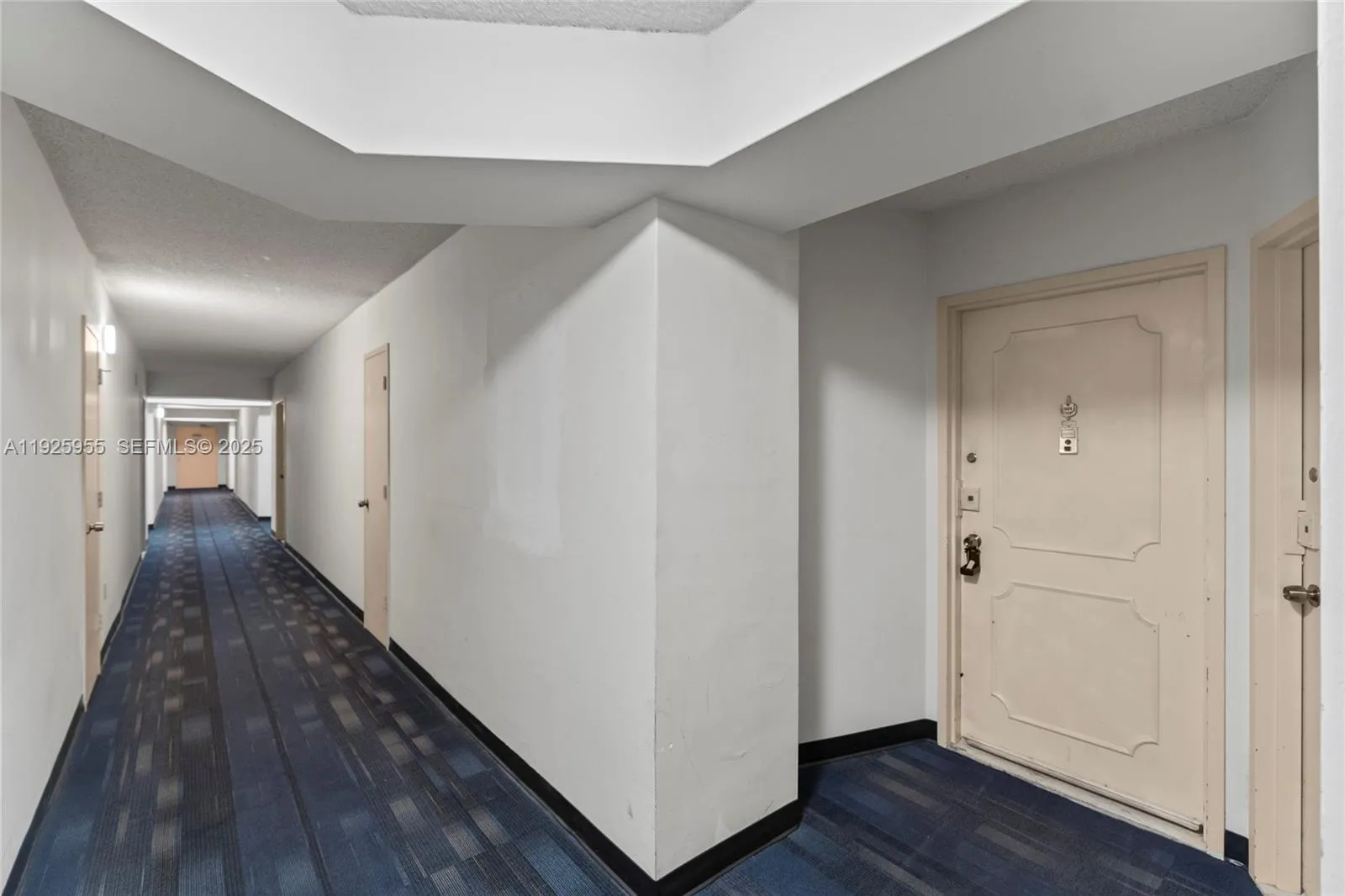 1301 NE Miami Gardens Dr # 1025W, Miami FL 33179