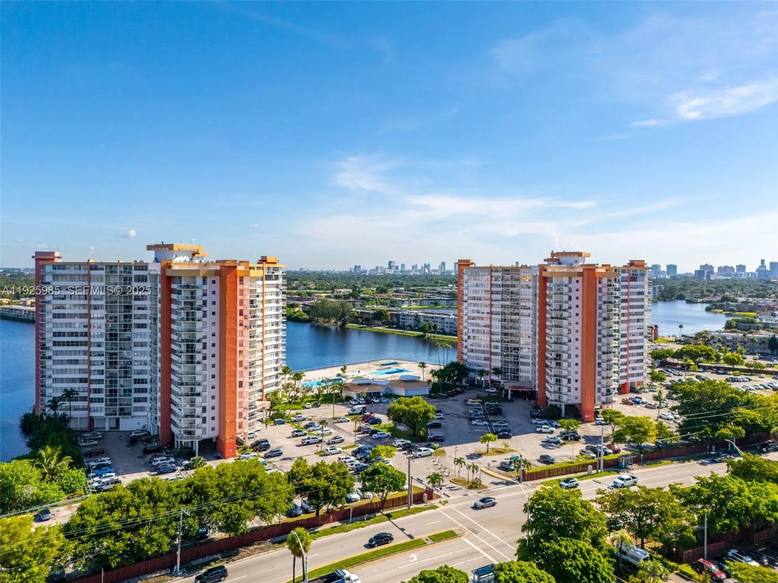 1301 NE Miami Gardens Dr # 1523W, Miami FL 33179