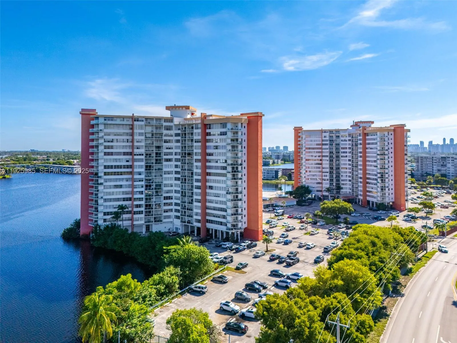 1301 NE Miami Gardens Dr # 1523W, Miami FL 33179