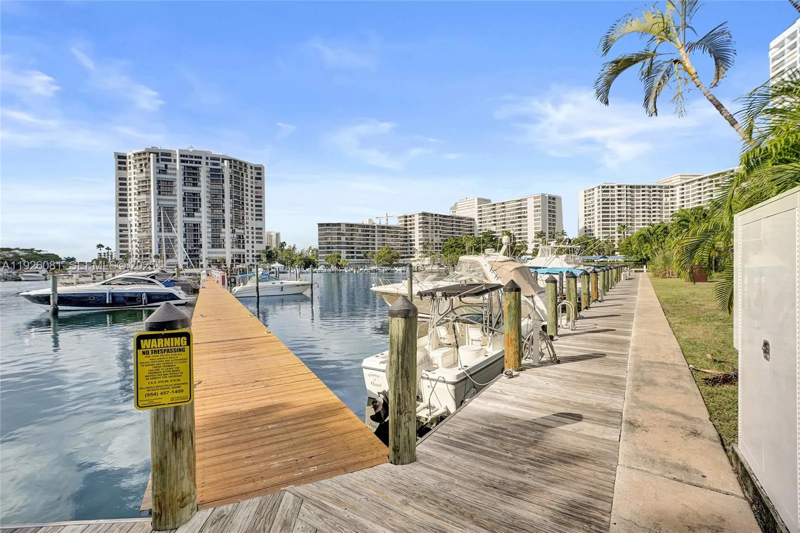 3 bedroom 2 bath for sale at 531 Leslie Dr, Hallandale Beach FL 33009