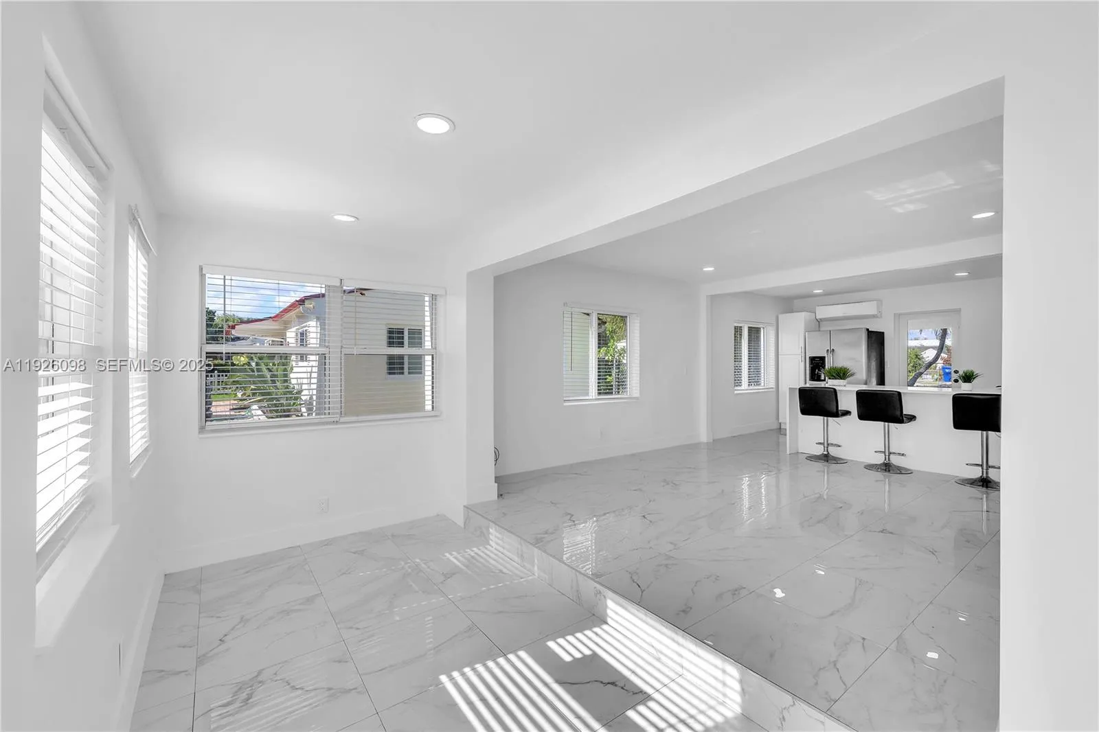 2431 Coolidge St, Hollywood FL 33020