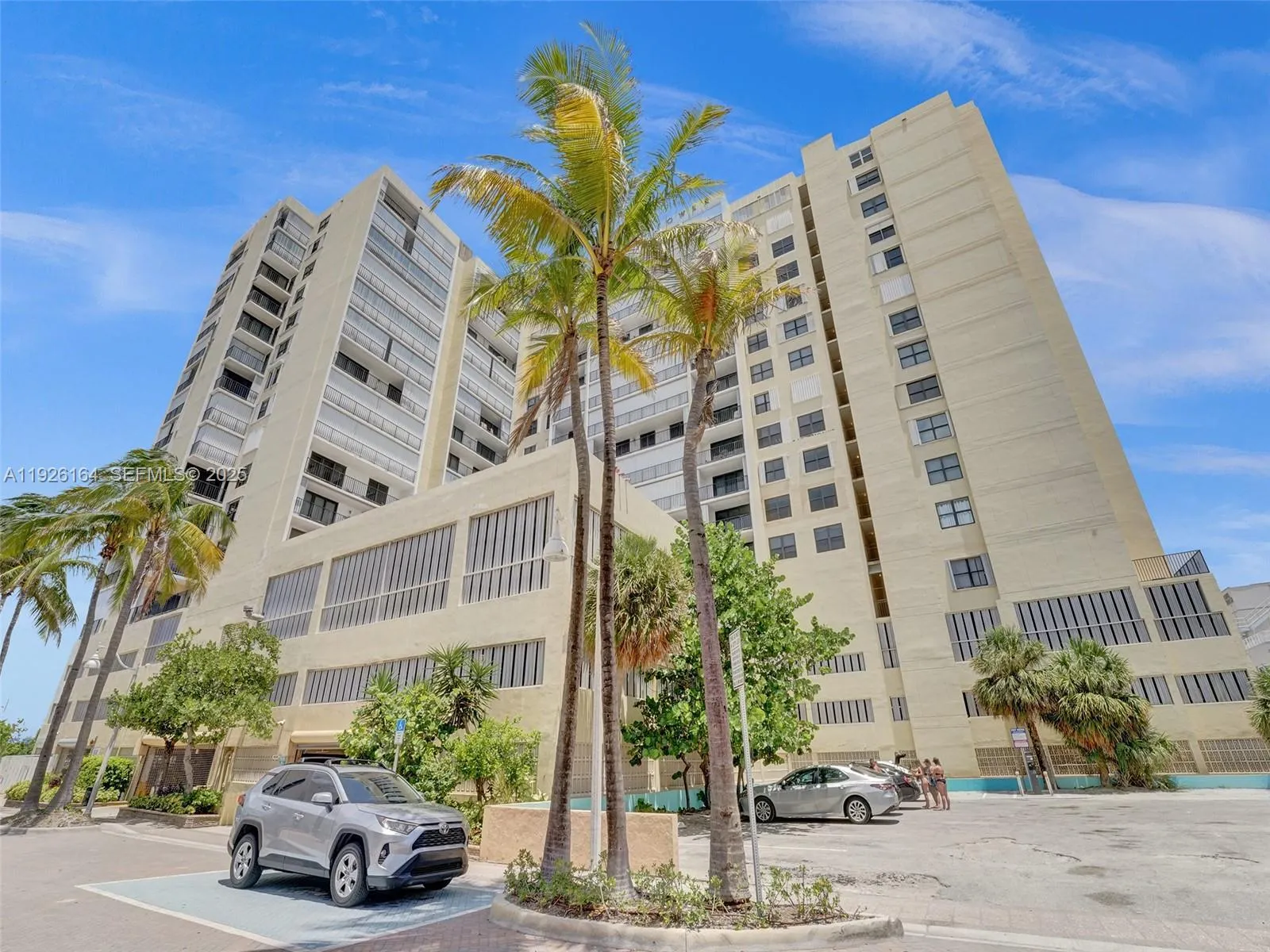 322 Buchanan St # 610, Hollywood FL 33019