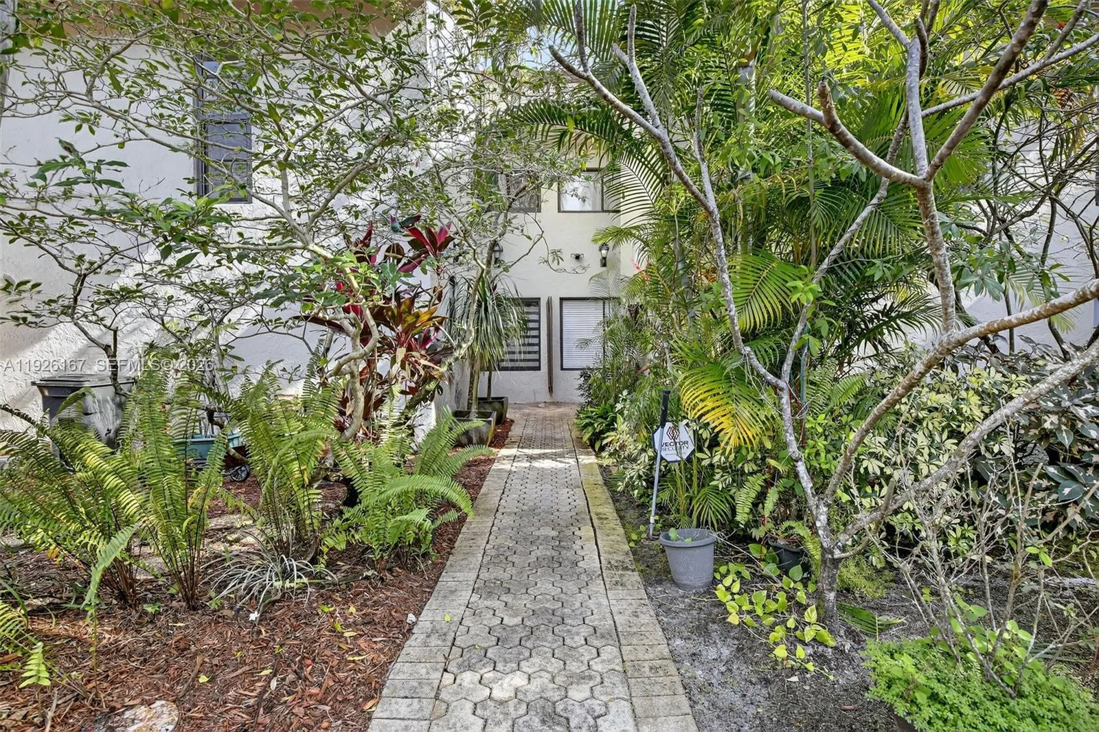 9703 N New River Canal Rd # 103, Plantation FL 33324
