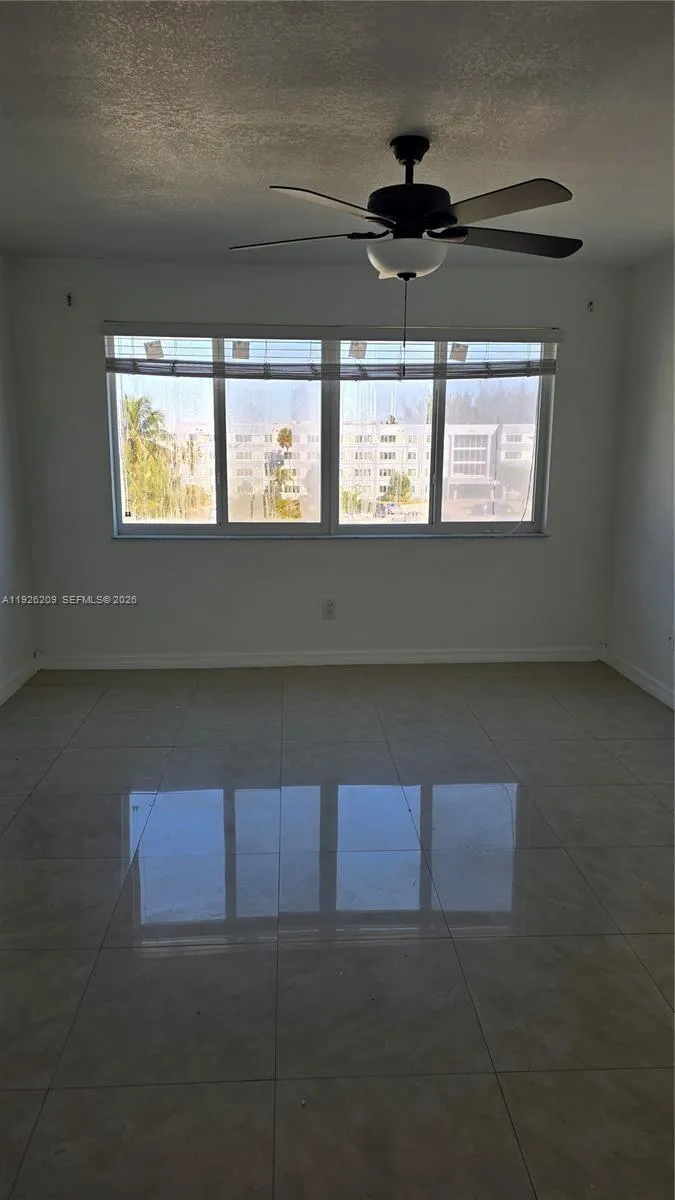 14830 Naranja Lakes Blvd, Homestead FL 33032
