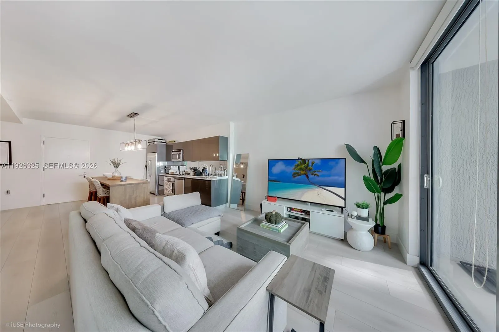 1 bedroom 1 bath for sale at 31 SE 6th St # 2506, Miami FL 33131