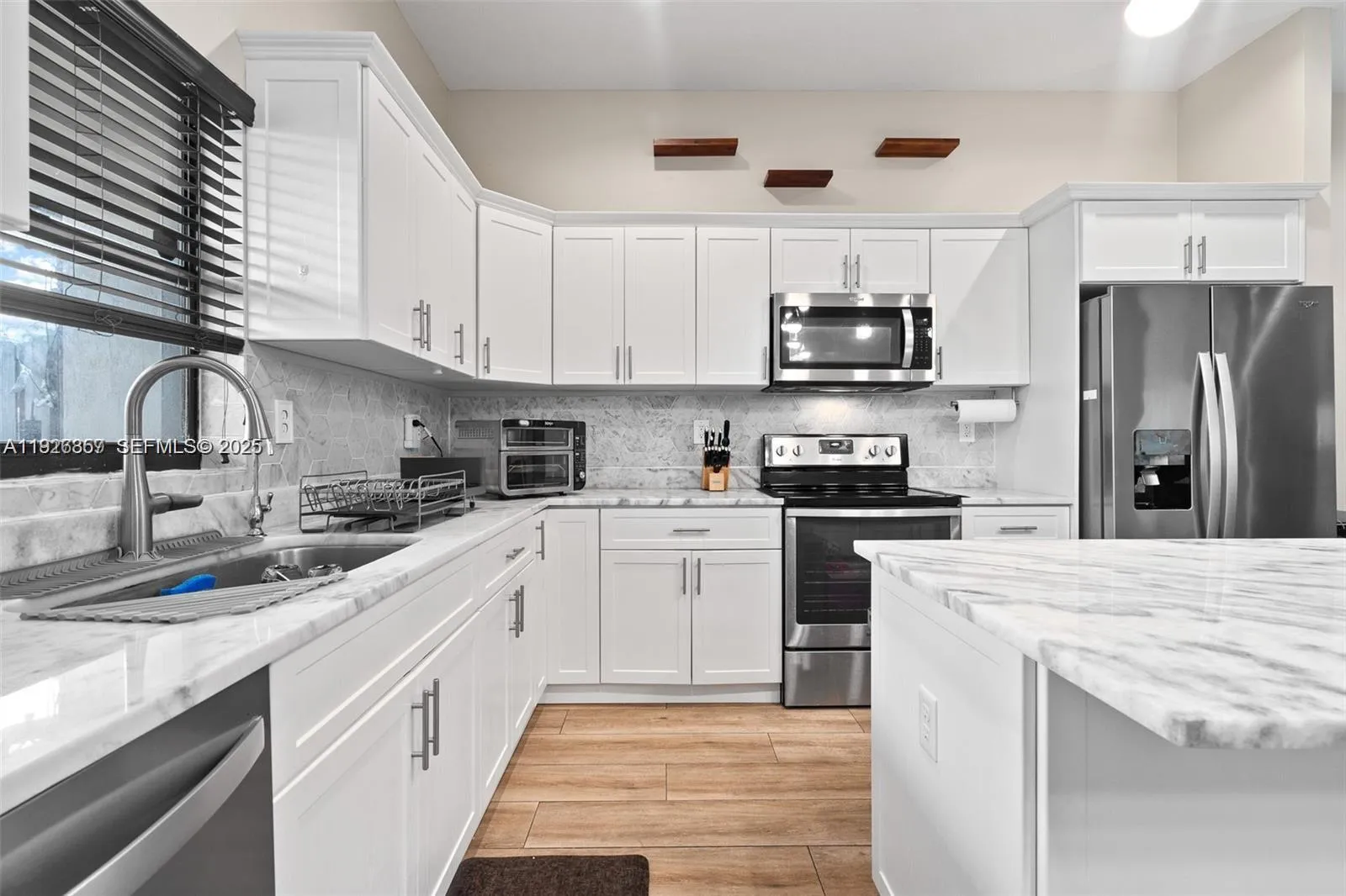 3 bedroom 2 bath for sale at 9265 NW 16th St, Pembroke Pines FL 33024