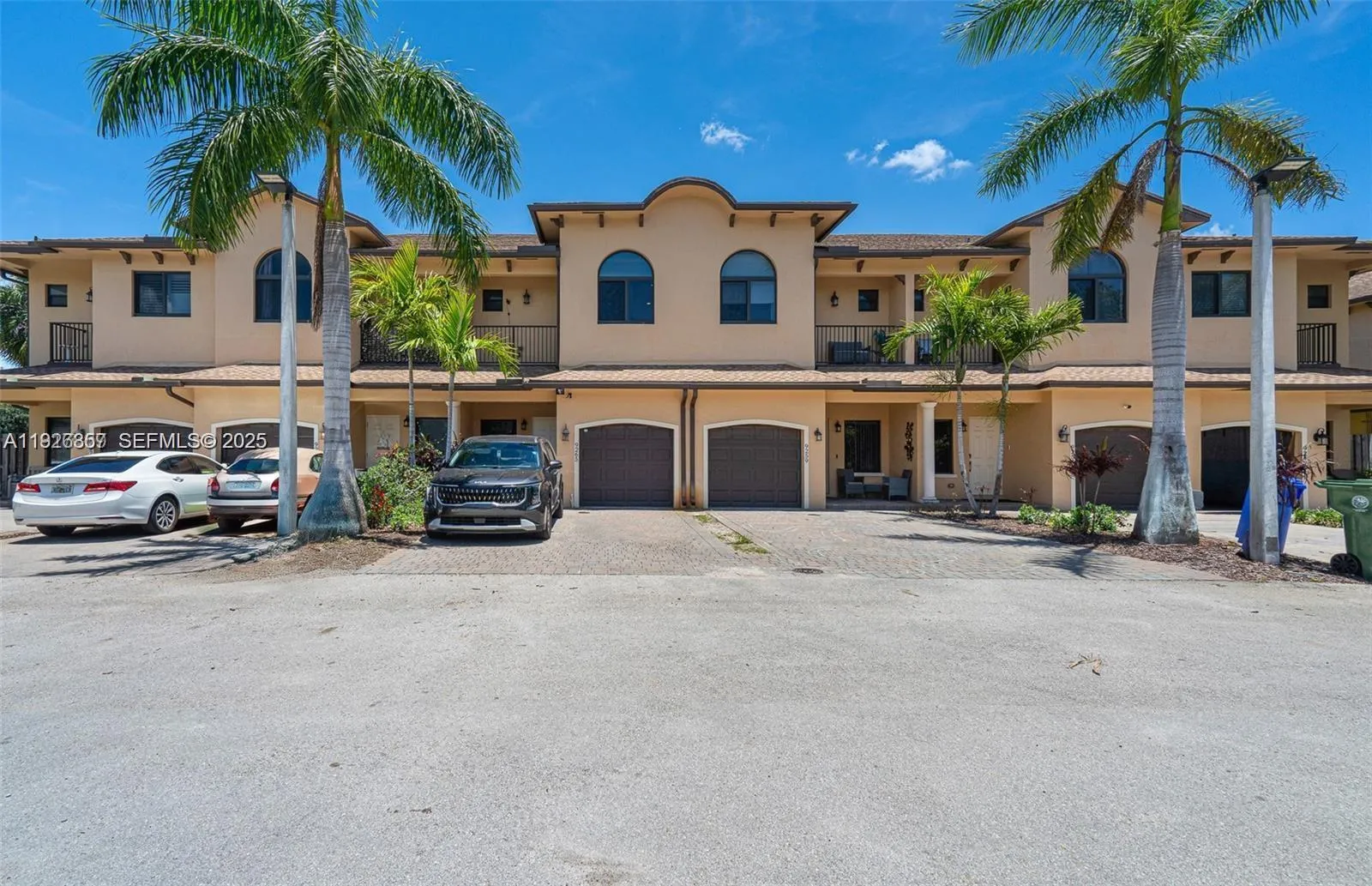 9265 NW 16th St, Pembroke Pines FL 33024