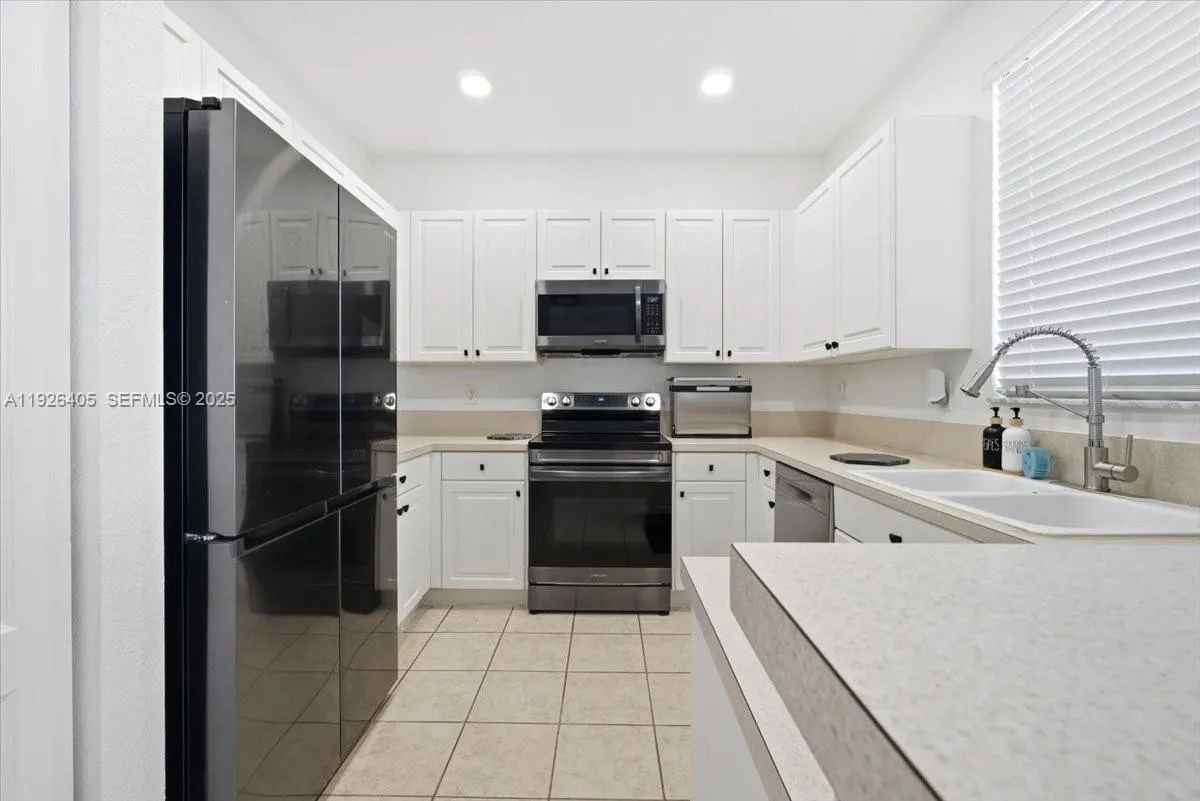 15369 SW 8th Ln, Miami FL 33194