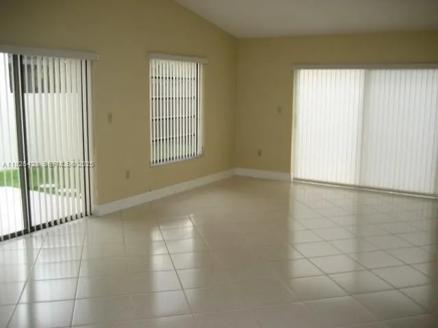 9044 SW 112 CT, Miami FL 33176