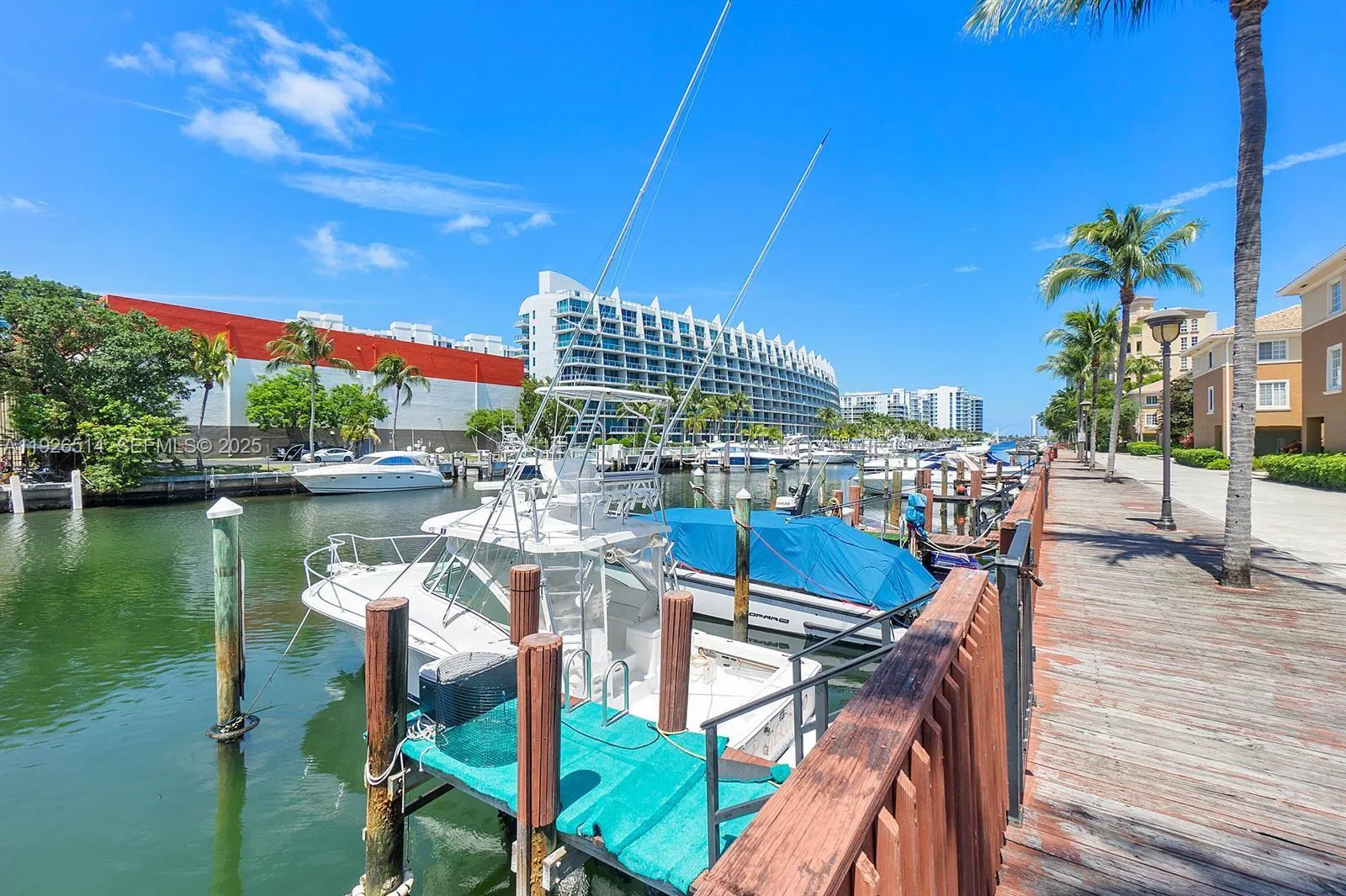 2871 NE 185th St # 205, Aventura FL 33180