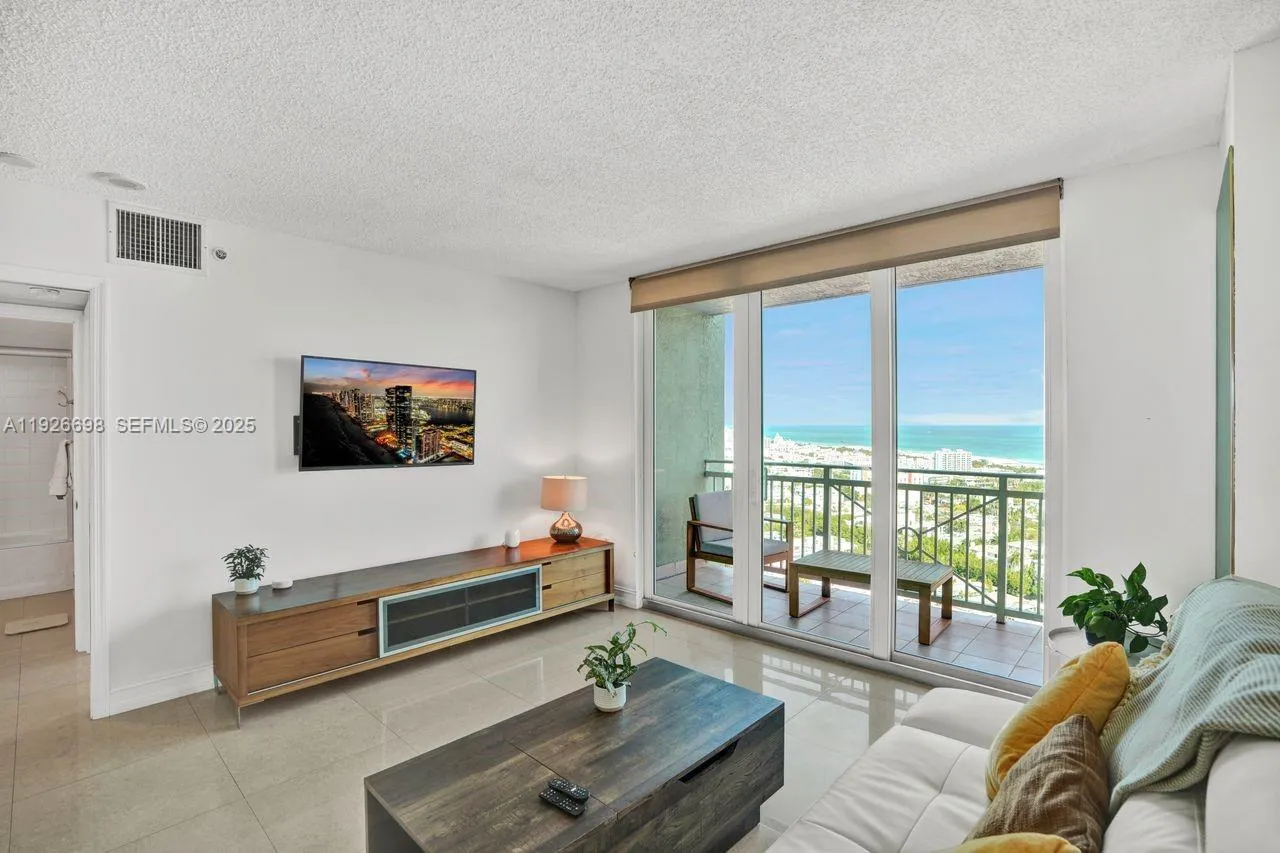 1 bedroom 1 bath for sale at 90 Alton Rd # 2907, Miami Beach FL 33139