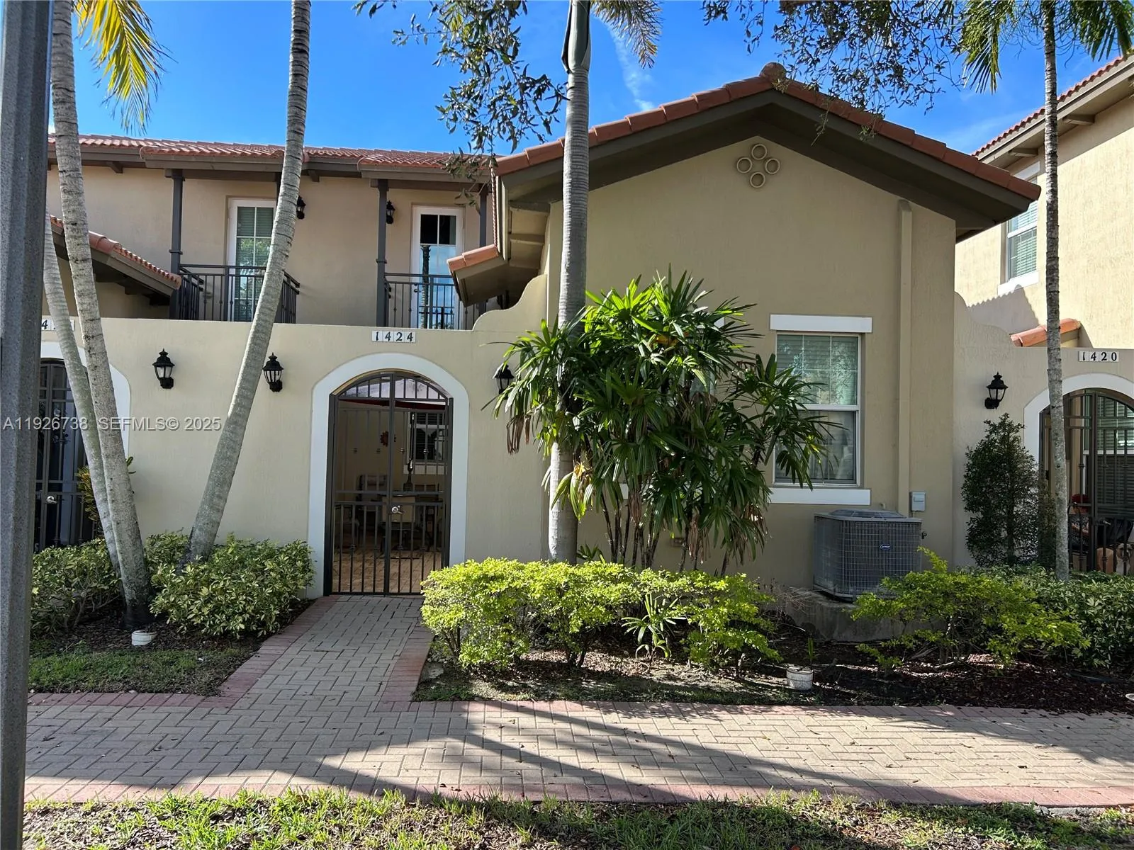 3 bedroom 3 bath for sale at 1424 SW 147th Ave, Pembroke Pines FL 33027